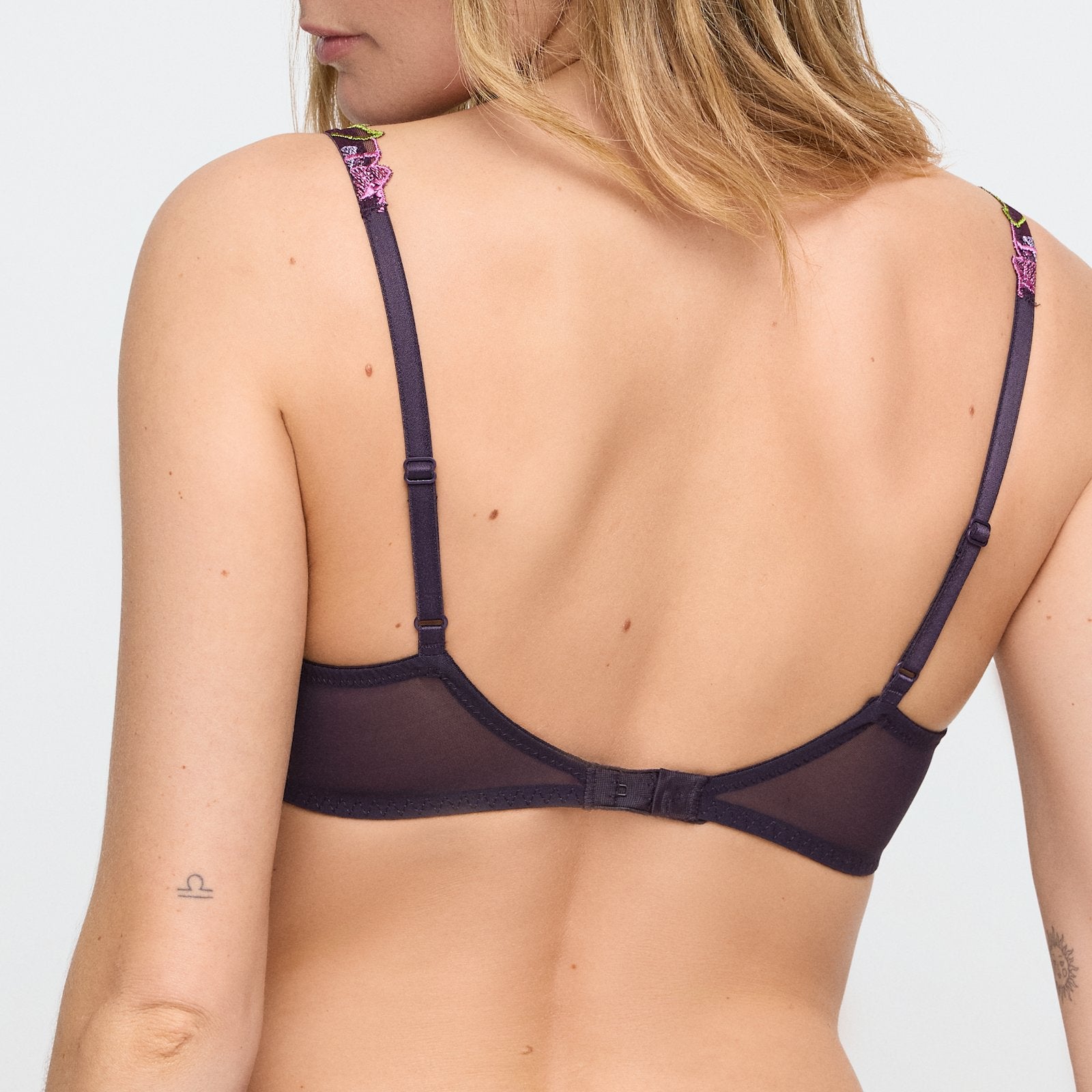 Marie Jo Loish Plunge Bra alternate view in Amethyst