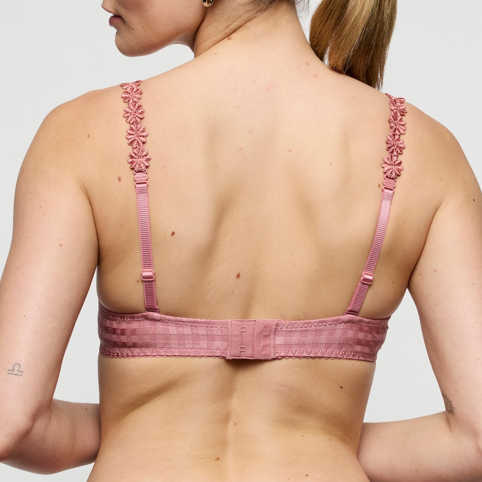 Marie Jo Avero Balcony Bra detail view in Ballet Pink