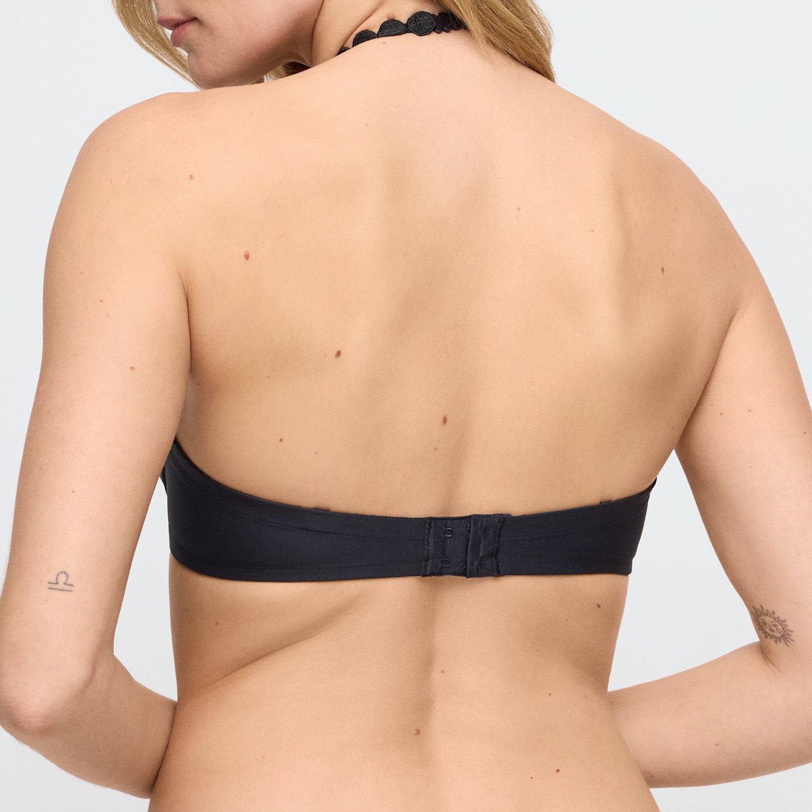 Marie Jo Tom Full Cup Bra detail view in Charcoal