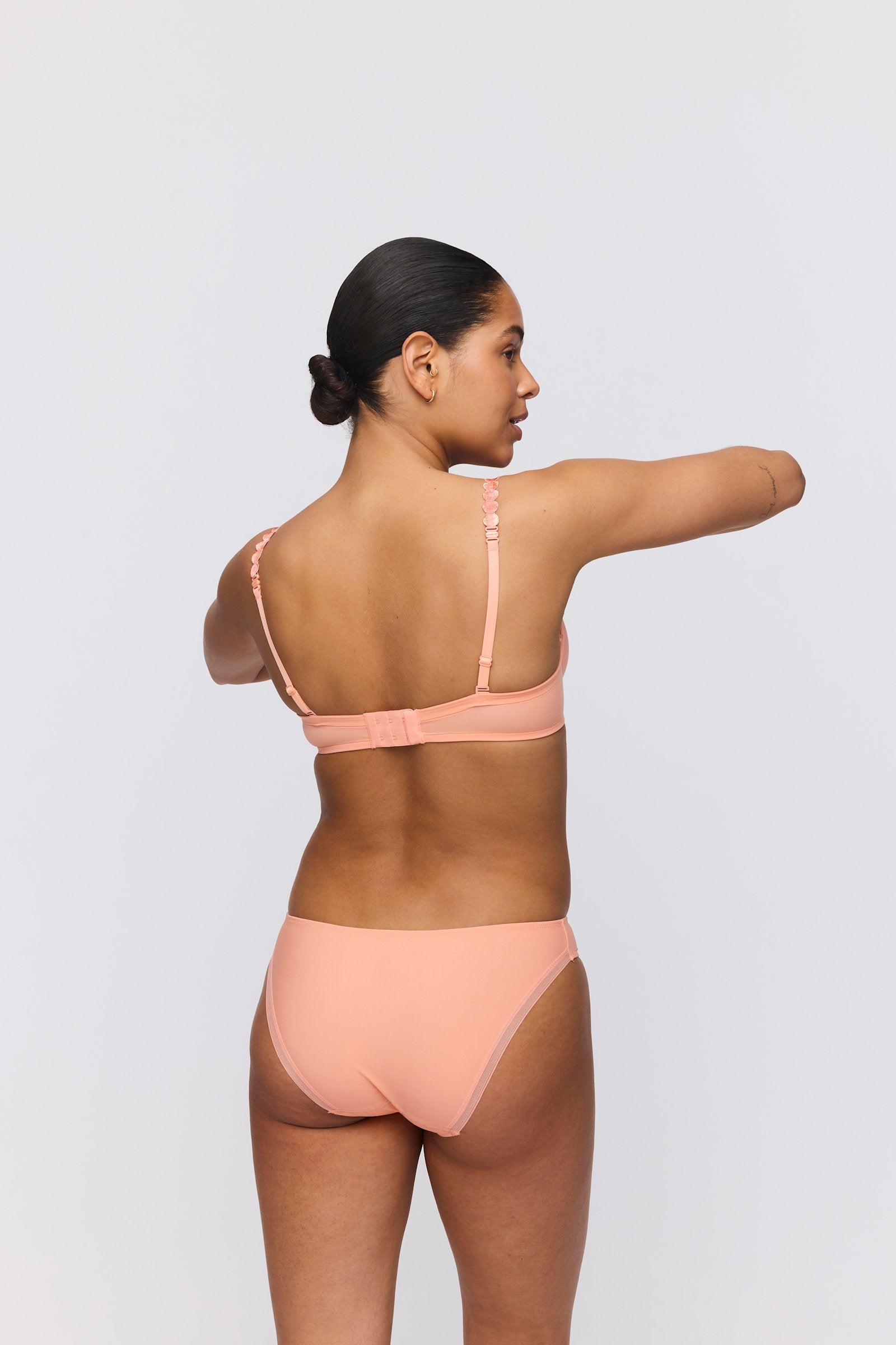 Marie Jo Tom Full Cup Bra styled on model in Papaya Smoothie