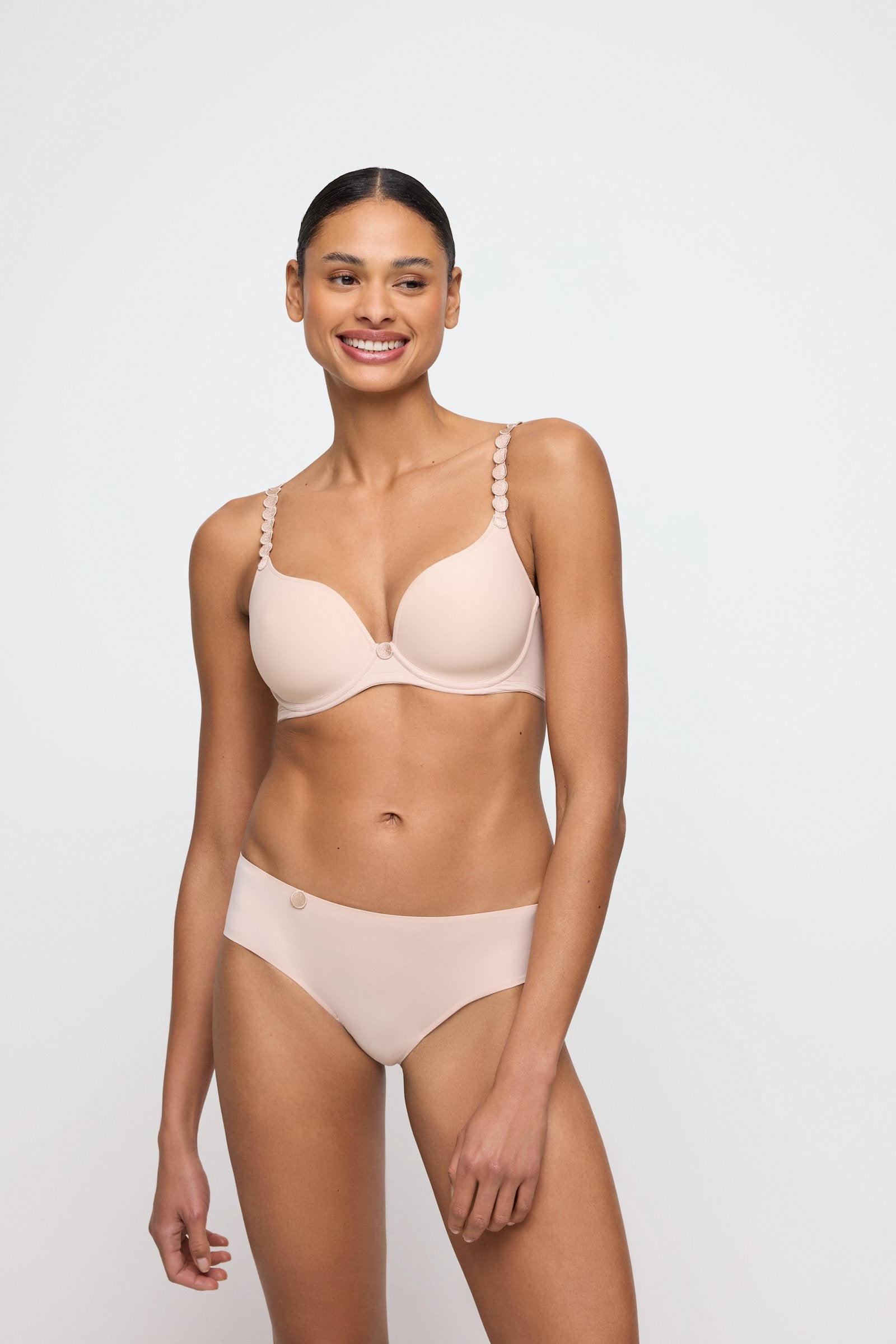 Marie Jo Tom Full Cup Bra styled on model in Caffé Latte