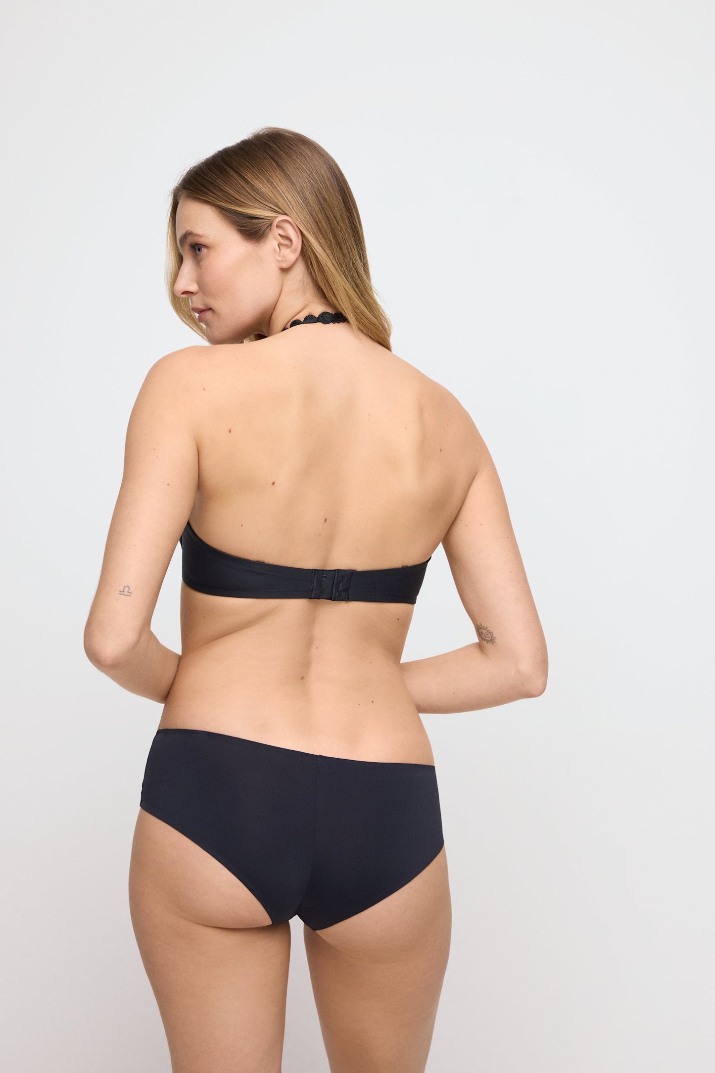 Marie Jo Tom Full Cup Bra styled on model in Charcoal
