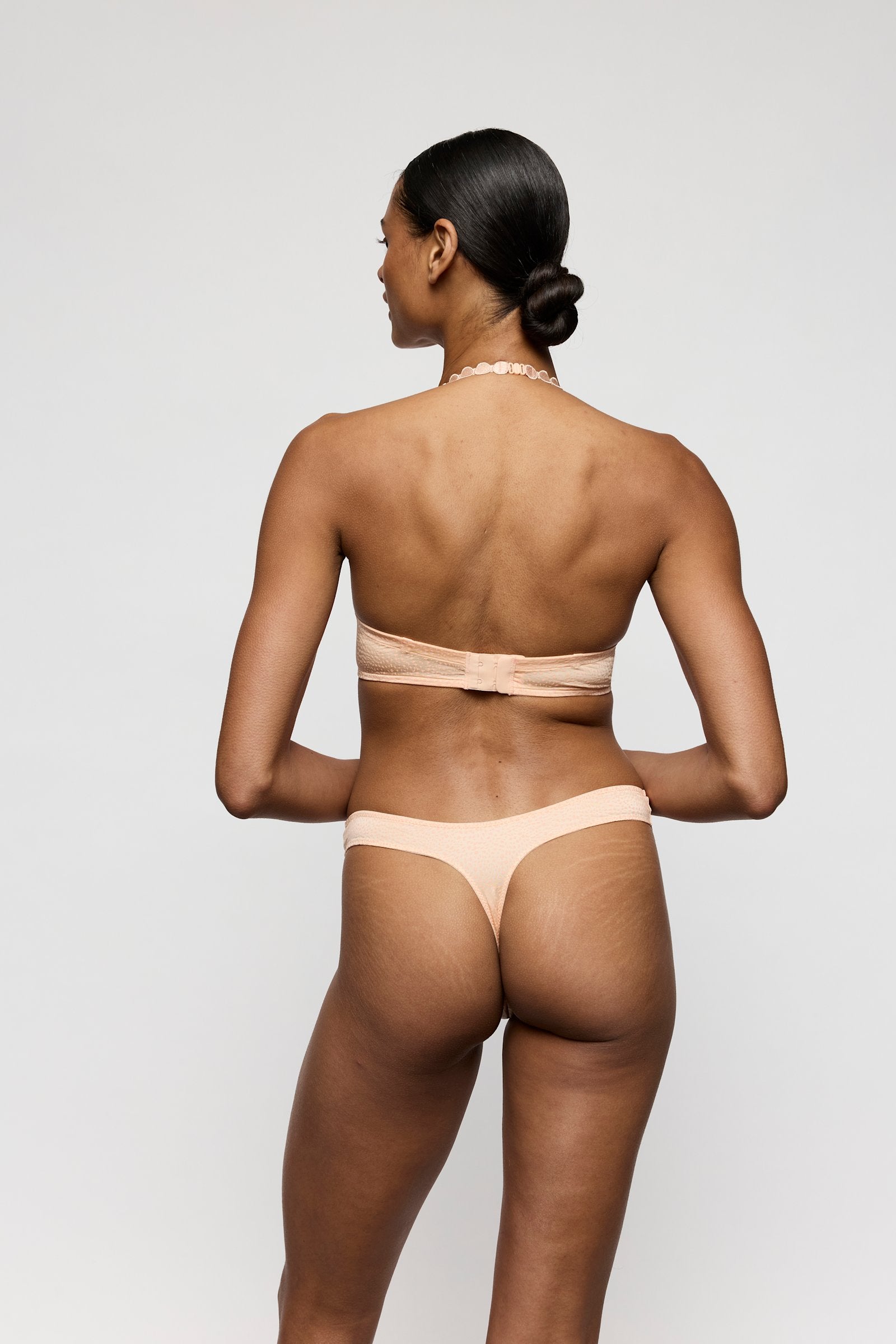 Marie Jo Tom Full Cup Bra styled on model in Peach Whisper