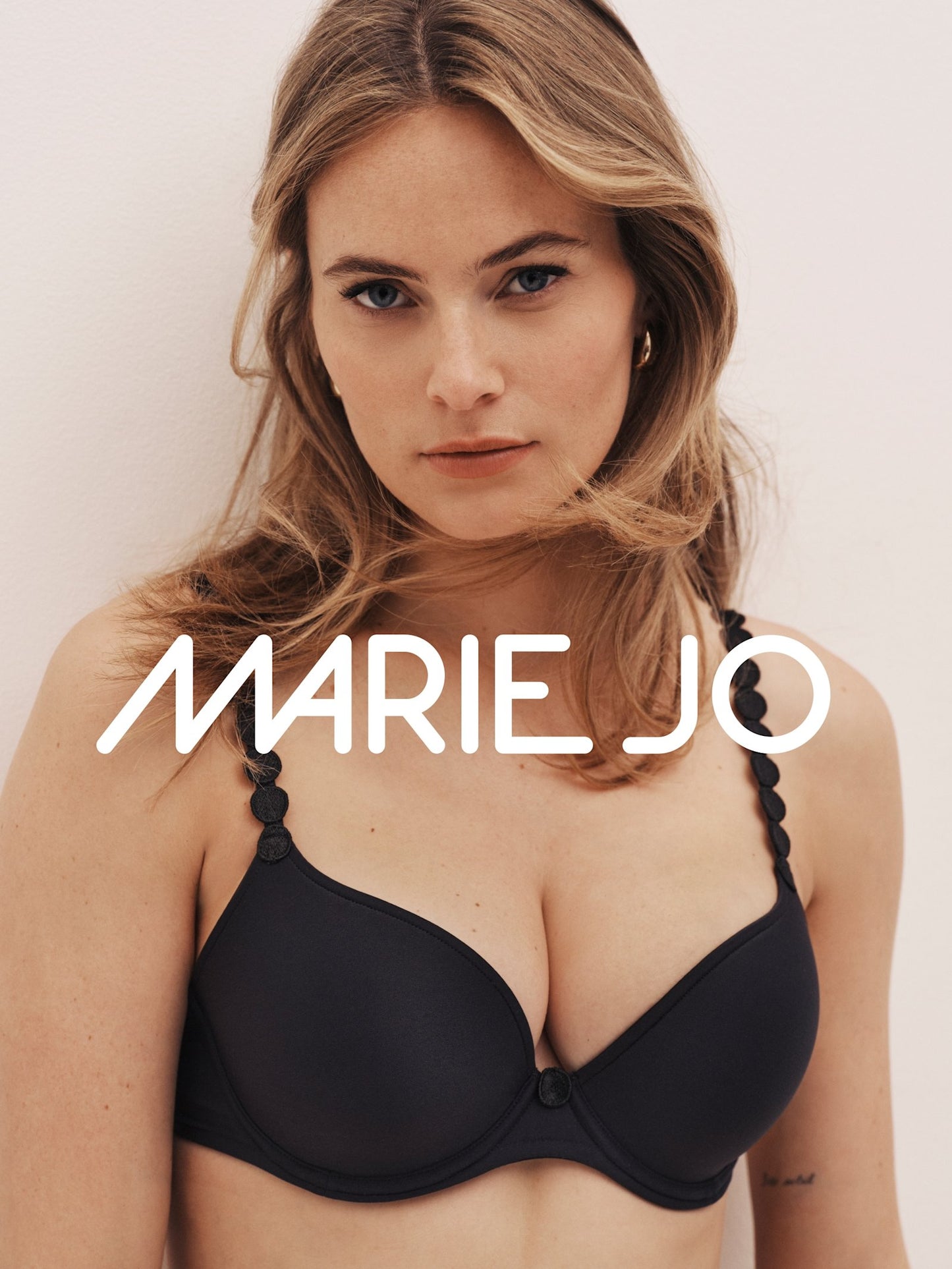 Marie Jo Tom Push-Up Bra styled view in Charcoal