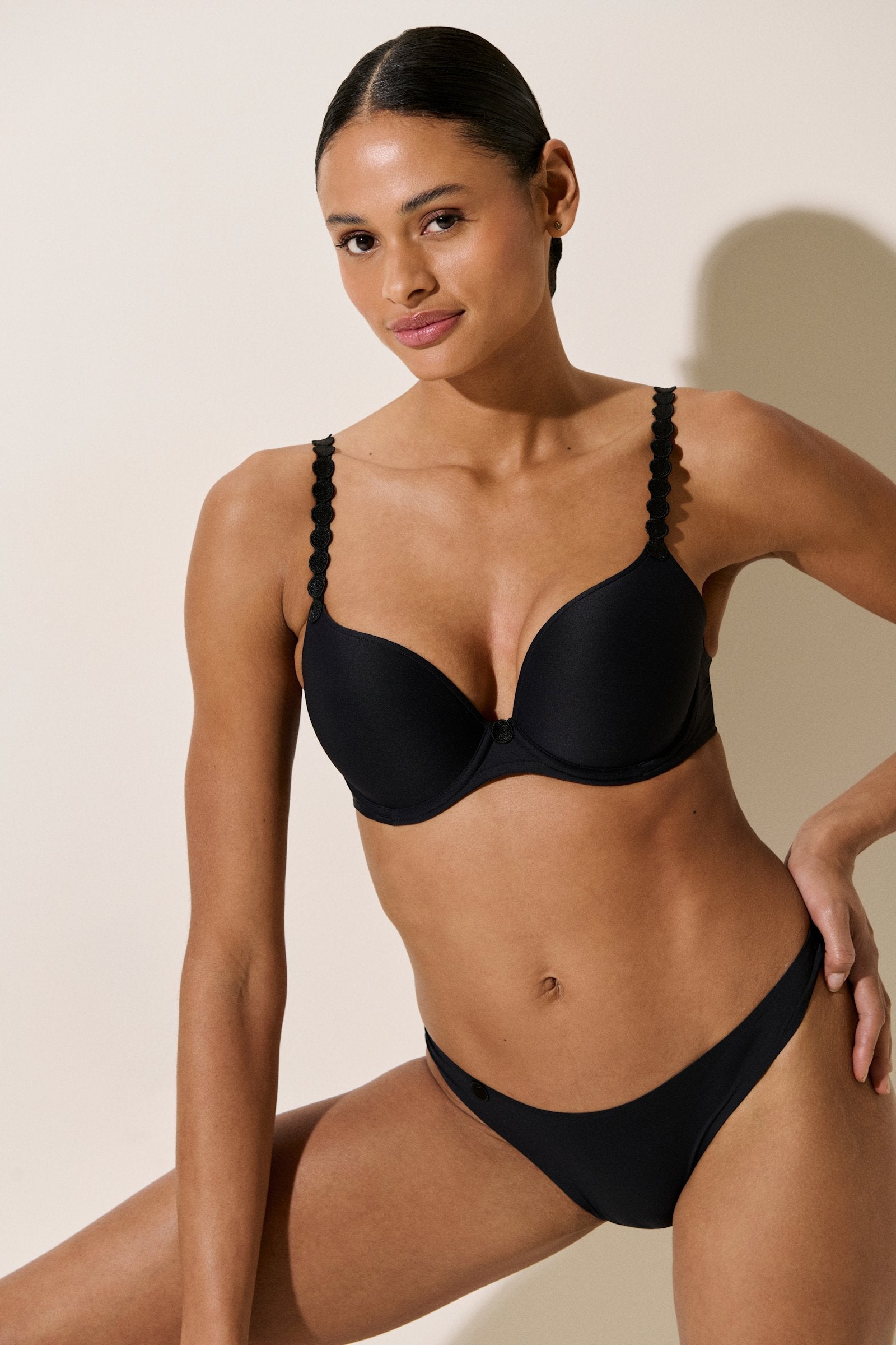 Marie Jo Tom Thong styled view in Charcoal