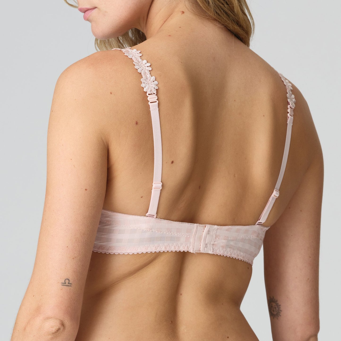 Marie Jo Avero Strapless Bra detail view in Pearly Pink