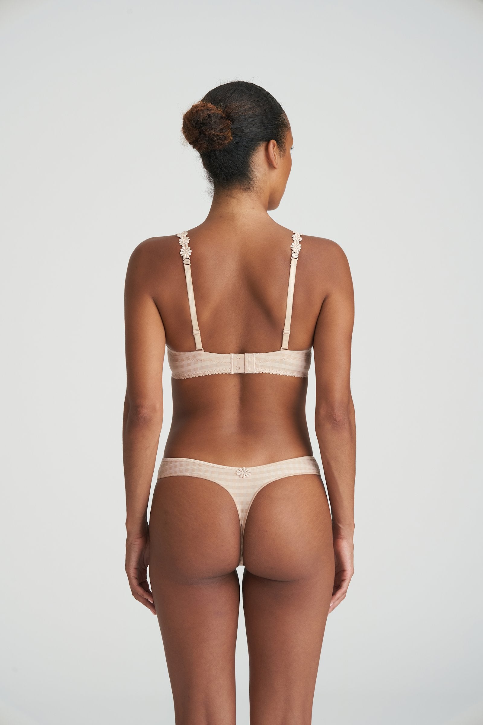 Marie Jo Avero Strapless Bra styled on model in Caffé Latte