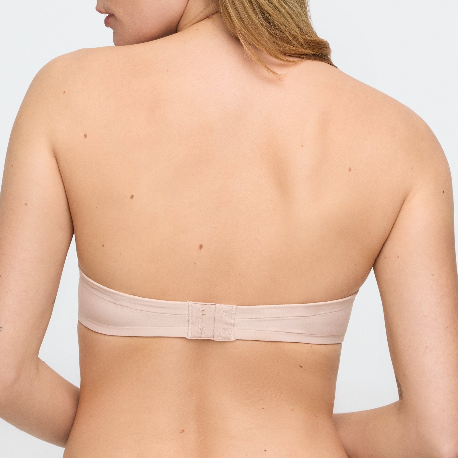 Marie Jo Tom Strapless Bra detail view in Caffé Latte
