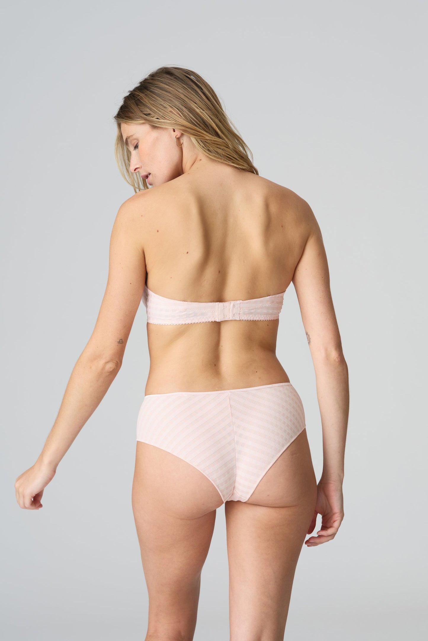 Marie Jo Avero Strapless Bra styled on model in Pearly Pink