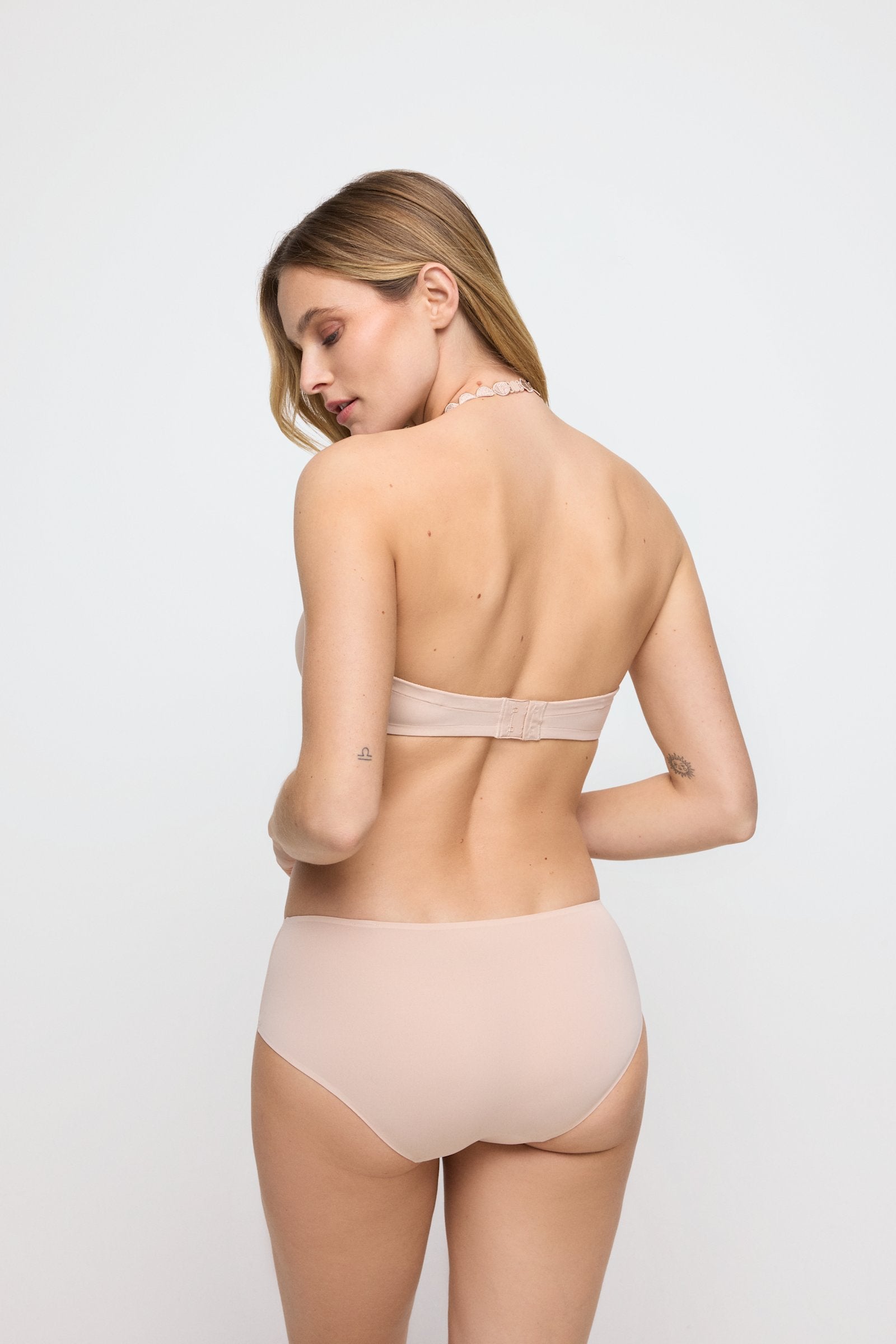 Marie Jo Tom Strapless Bra styled on model in Caffé Latte