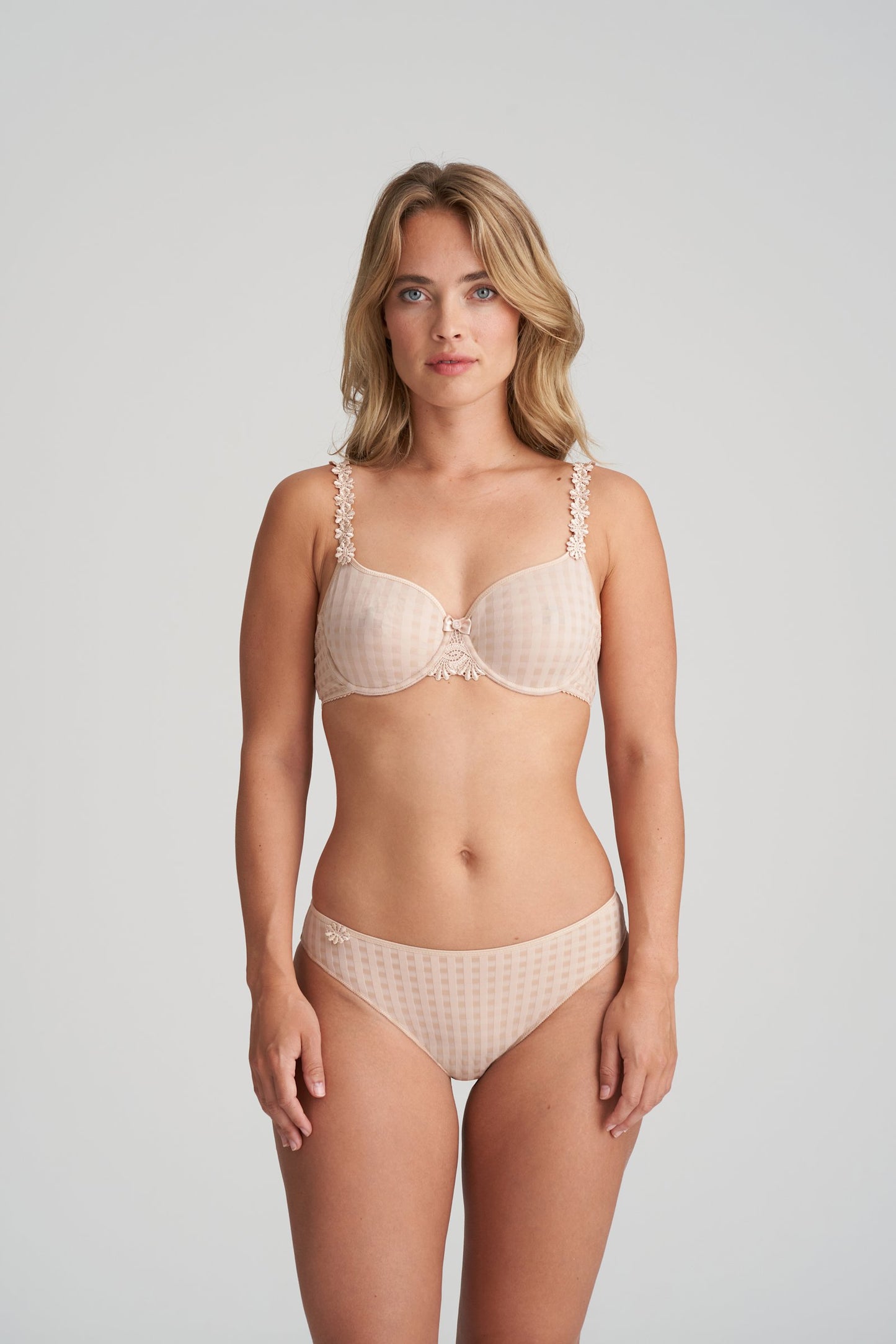 Marie Jo Avero Full Cup Bra styled on model in Caffé Latte