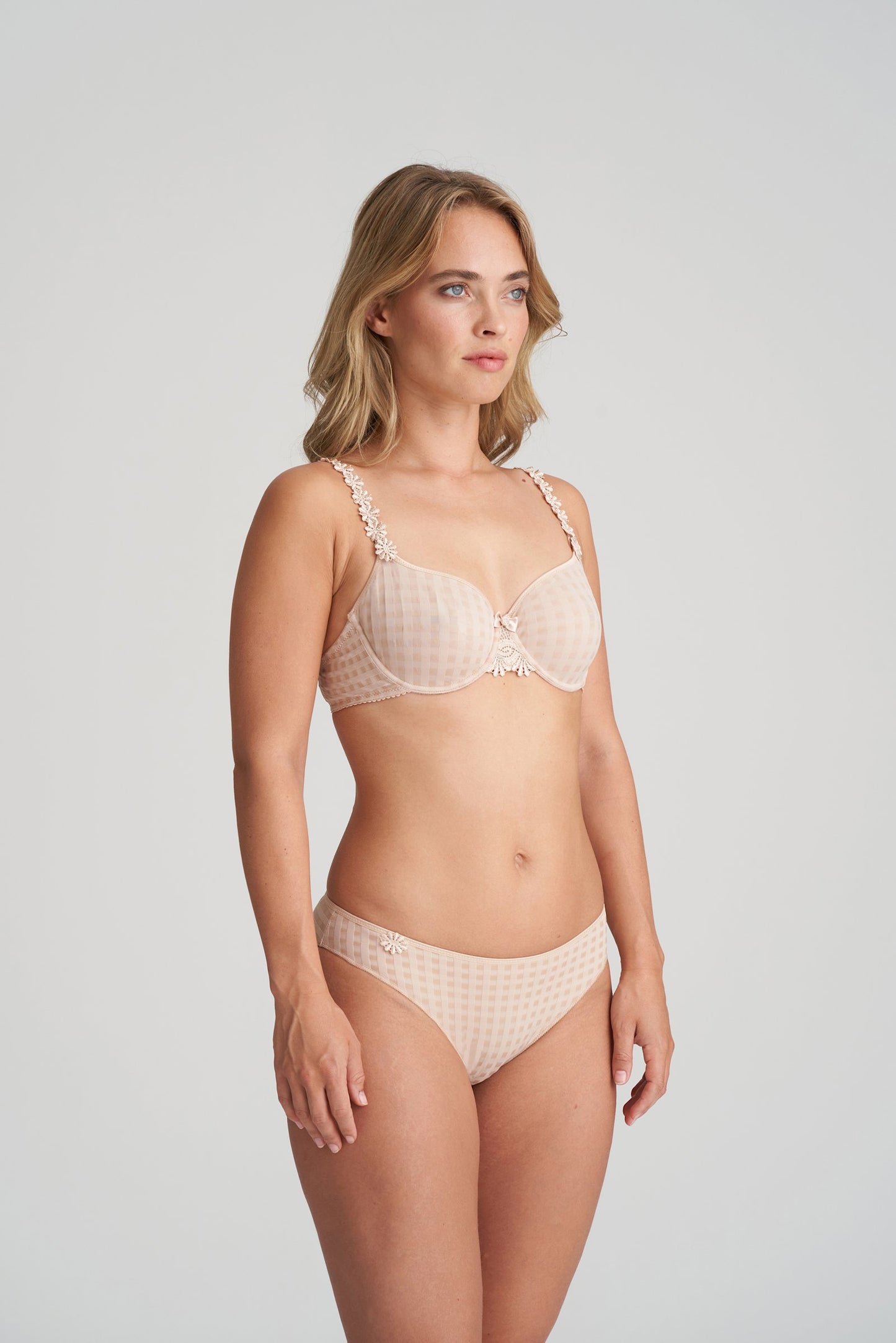 Marie Jo Avero Full Cup Bra styled on model in Caffé Latte