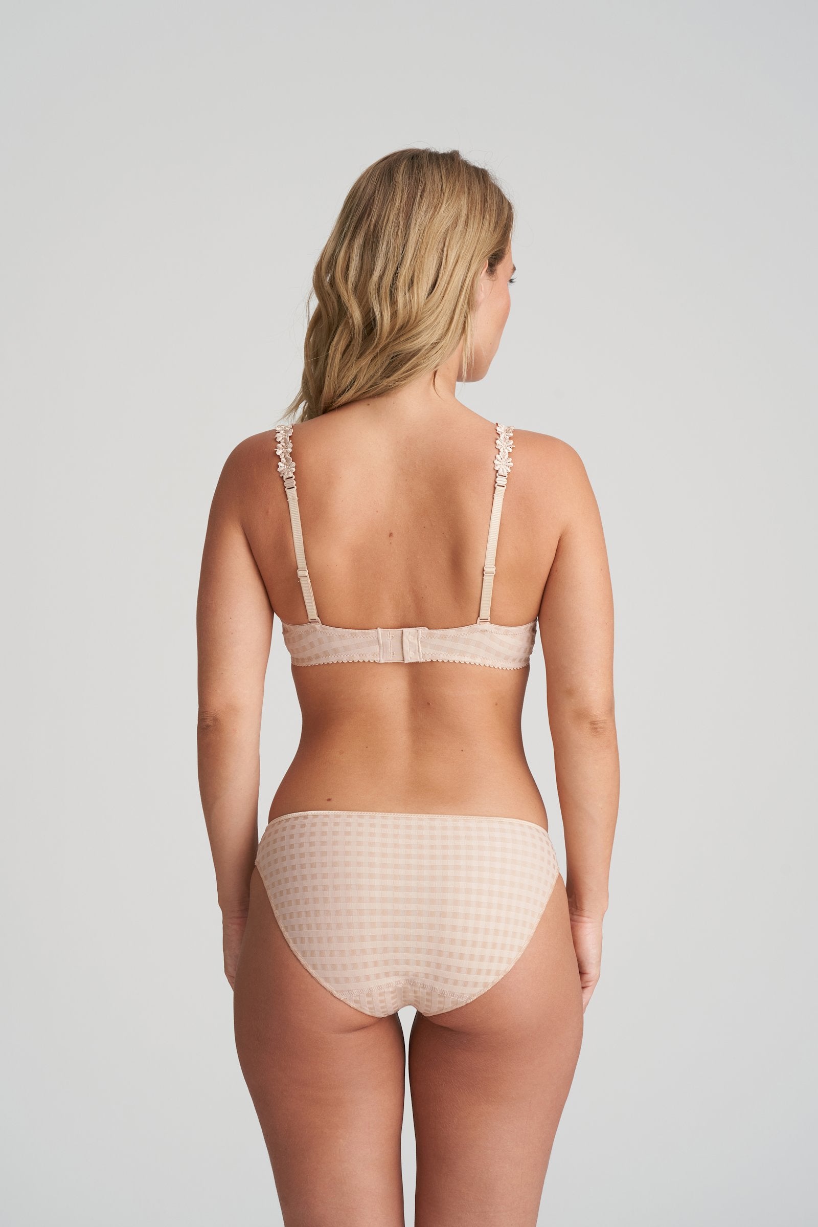 Marie Jo Avero Full Cup Bra styled on model in Caffé Latte