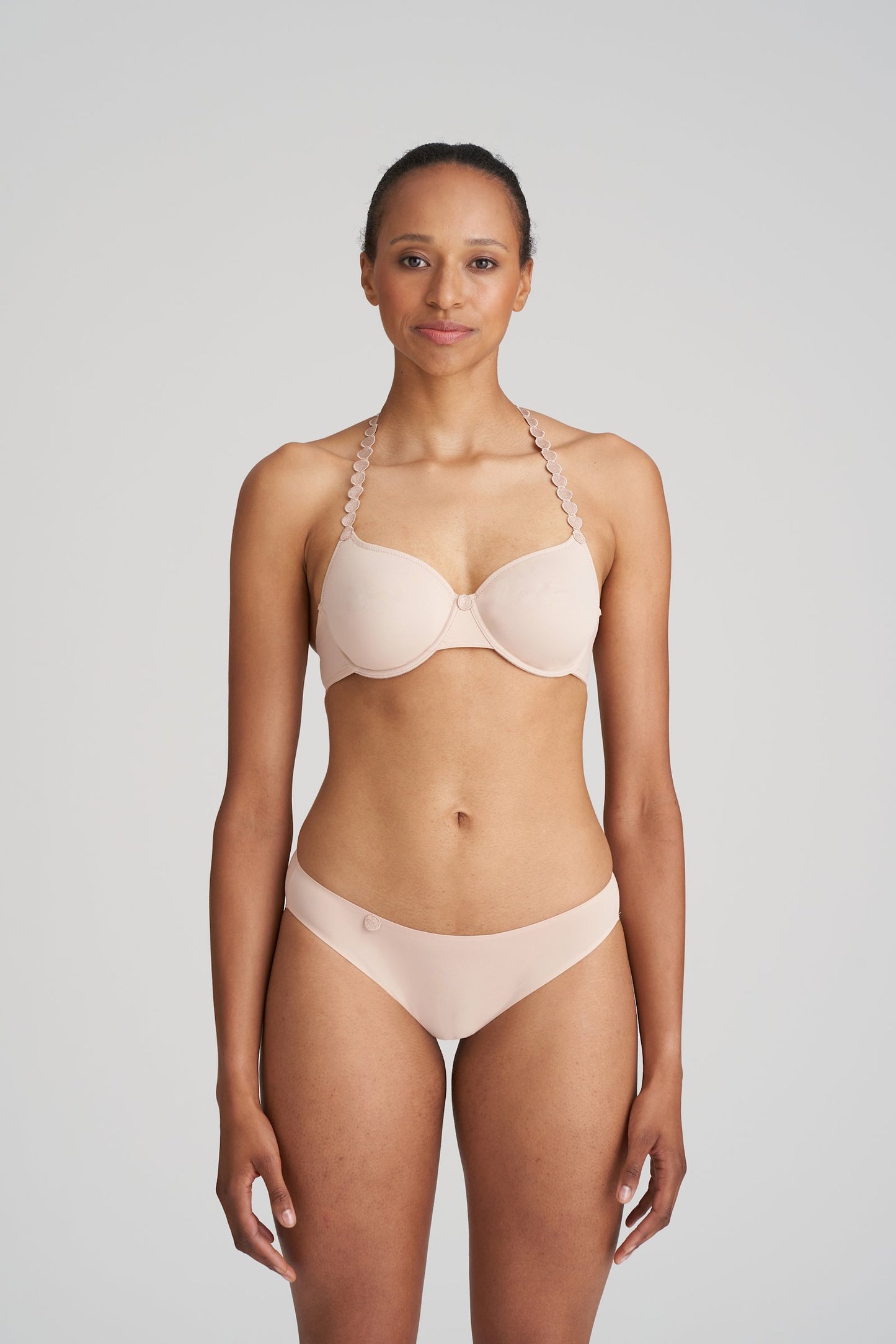 Marie Jo Tom Full Cup Bra styled on model in Caffé Latte