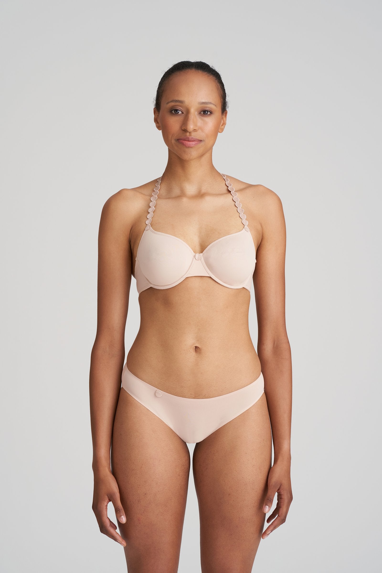 Marie Jo Tom Full Cup Bra styled on model in Caffé Latte