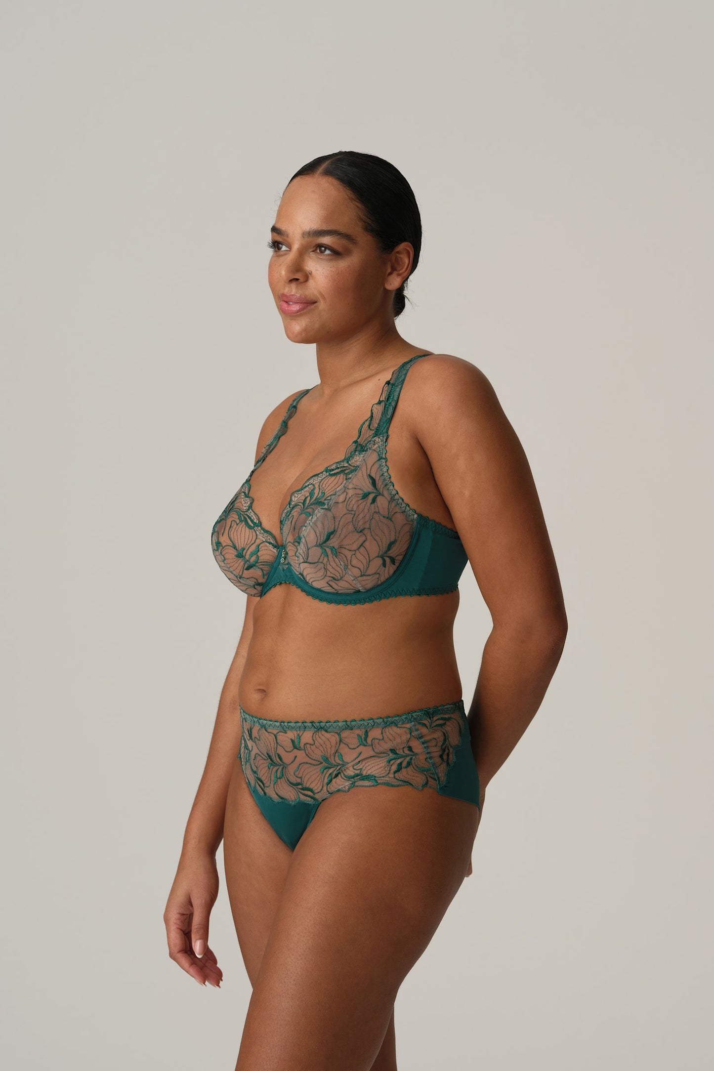 PrimaDonna Springdale Plunge Bra on model in Jasper Green