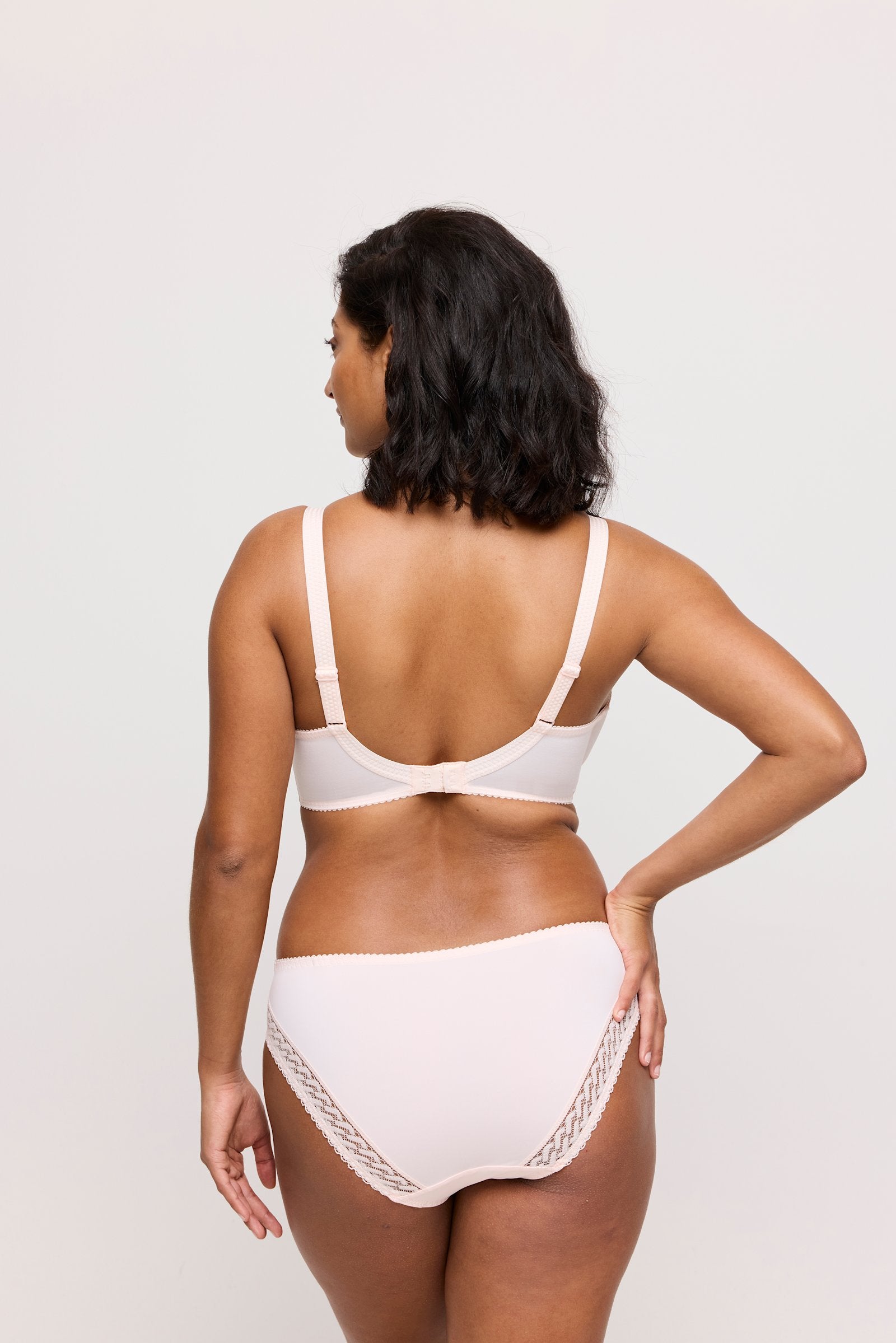 PrimaDonna Montara Rio Brief on model in Crystal Pink