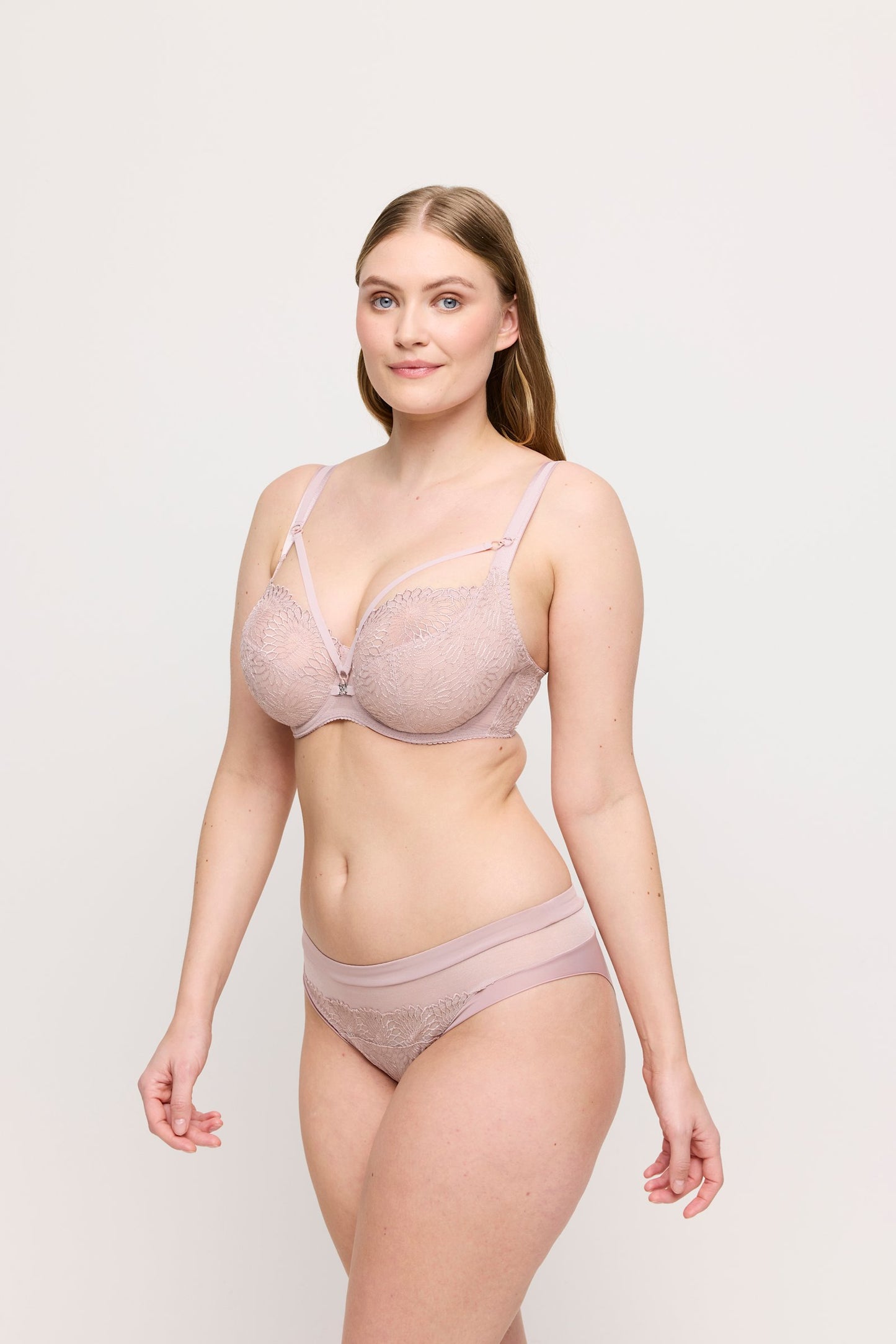 PrimaDonna Sophora Rio Brief on model in Bois de Rose