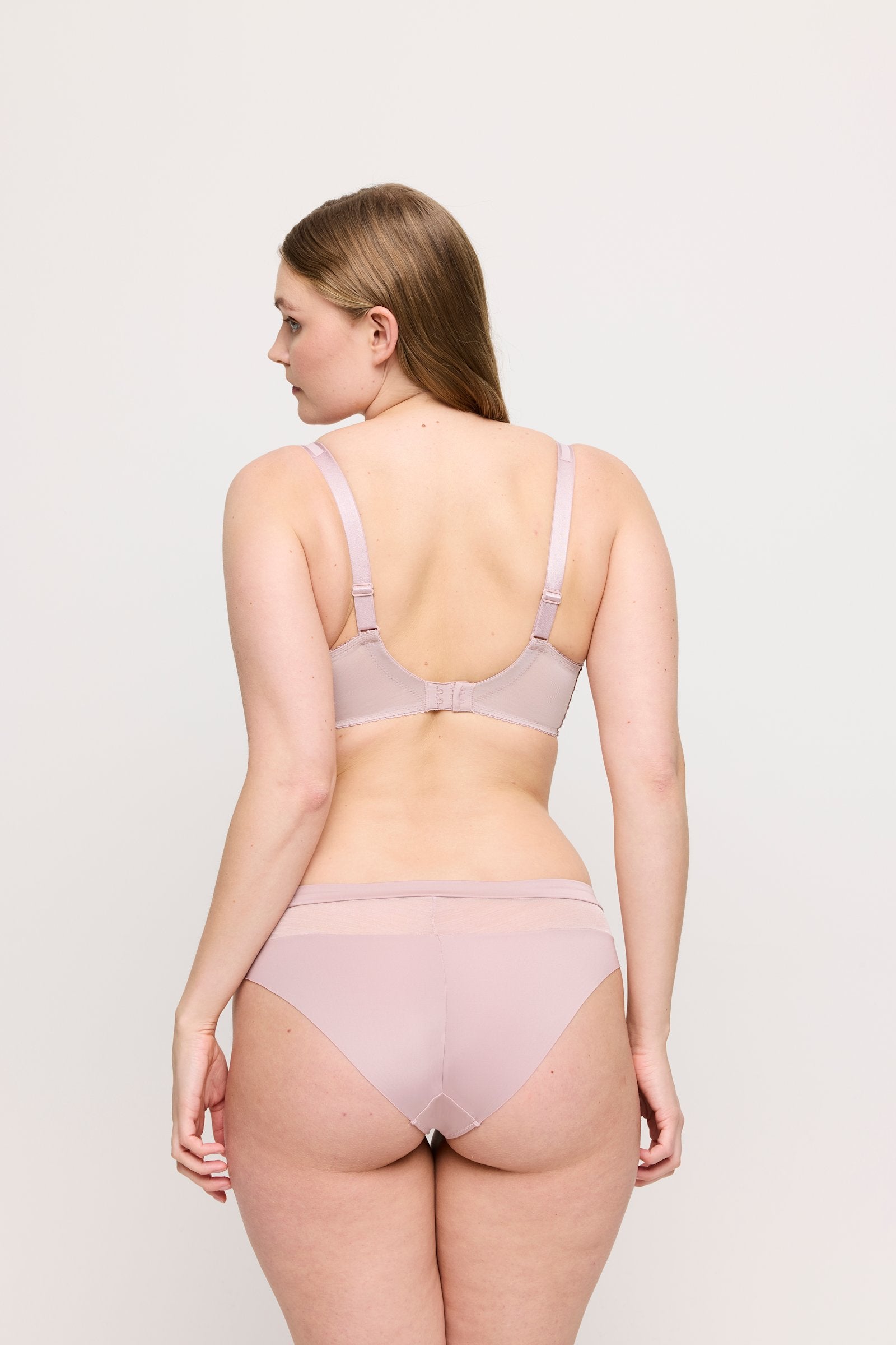 PrimaDonna Sophora Balcony Bra on model in Bois de Rose