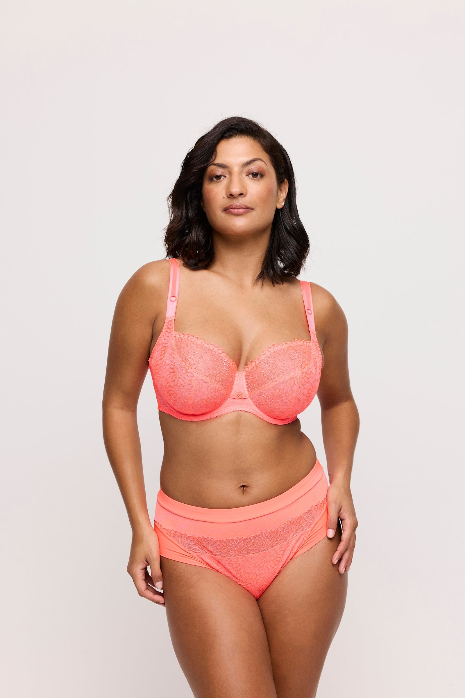 PrimaDonna Sophora Full Brief on model in Spritz