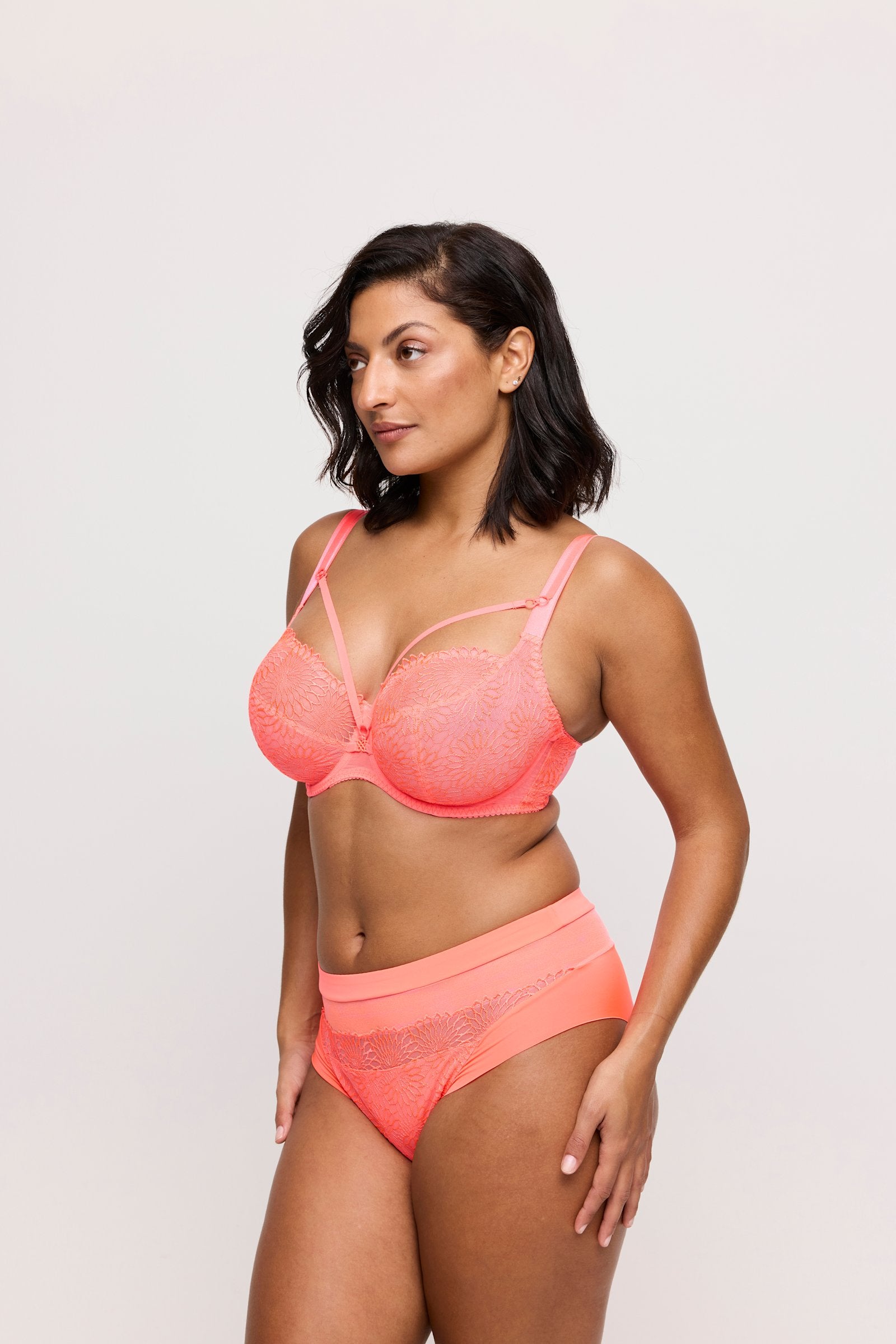 PrimaDonna Sophora Full Brief on model in Spritz