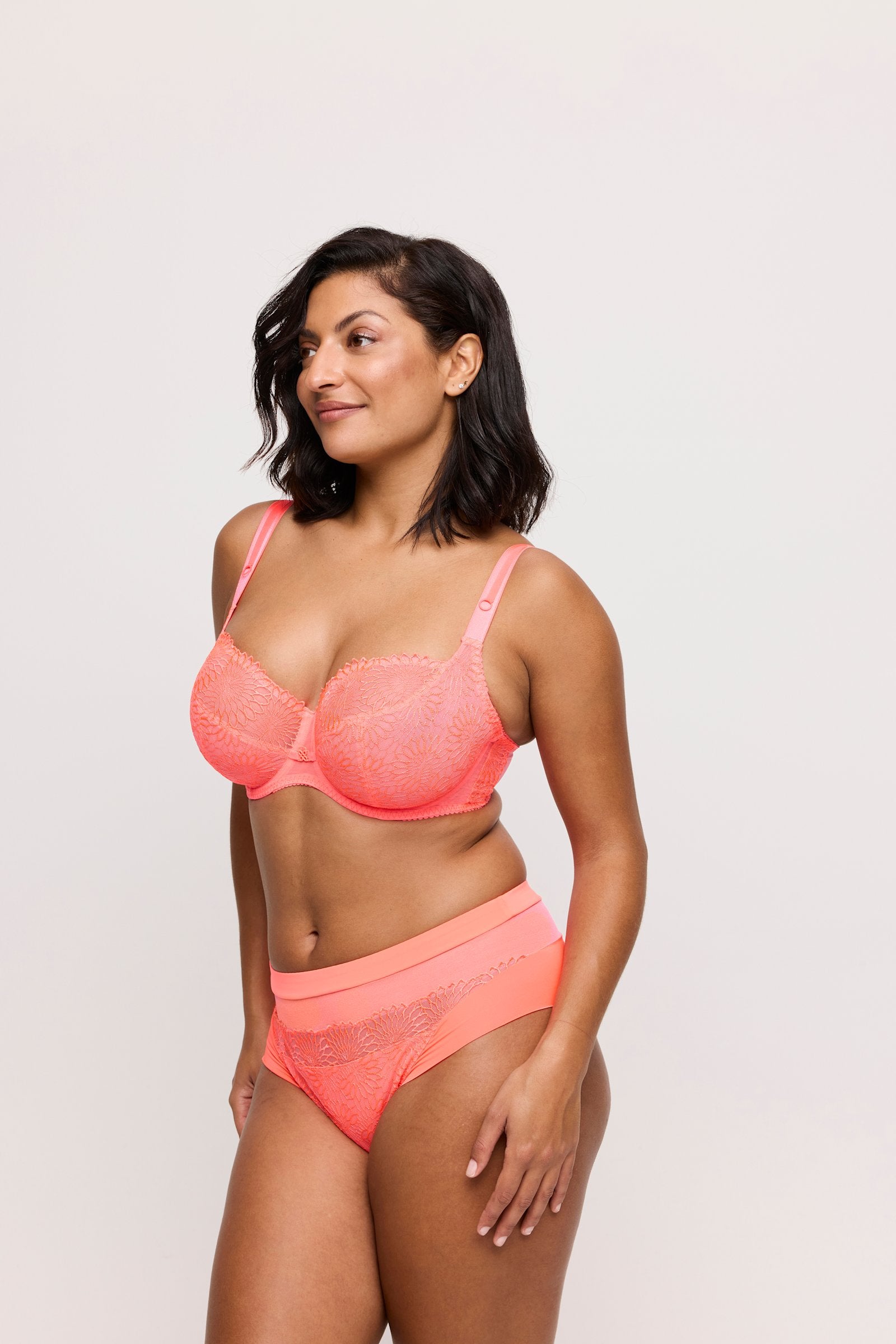 PrimaDonna Sophora Full Brief on model in Spritz