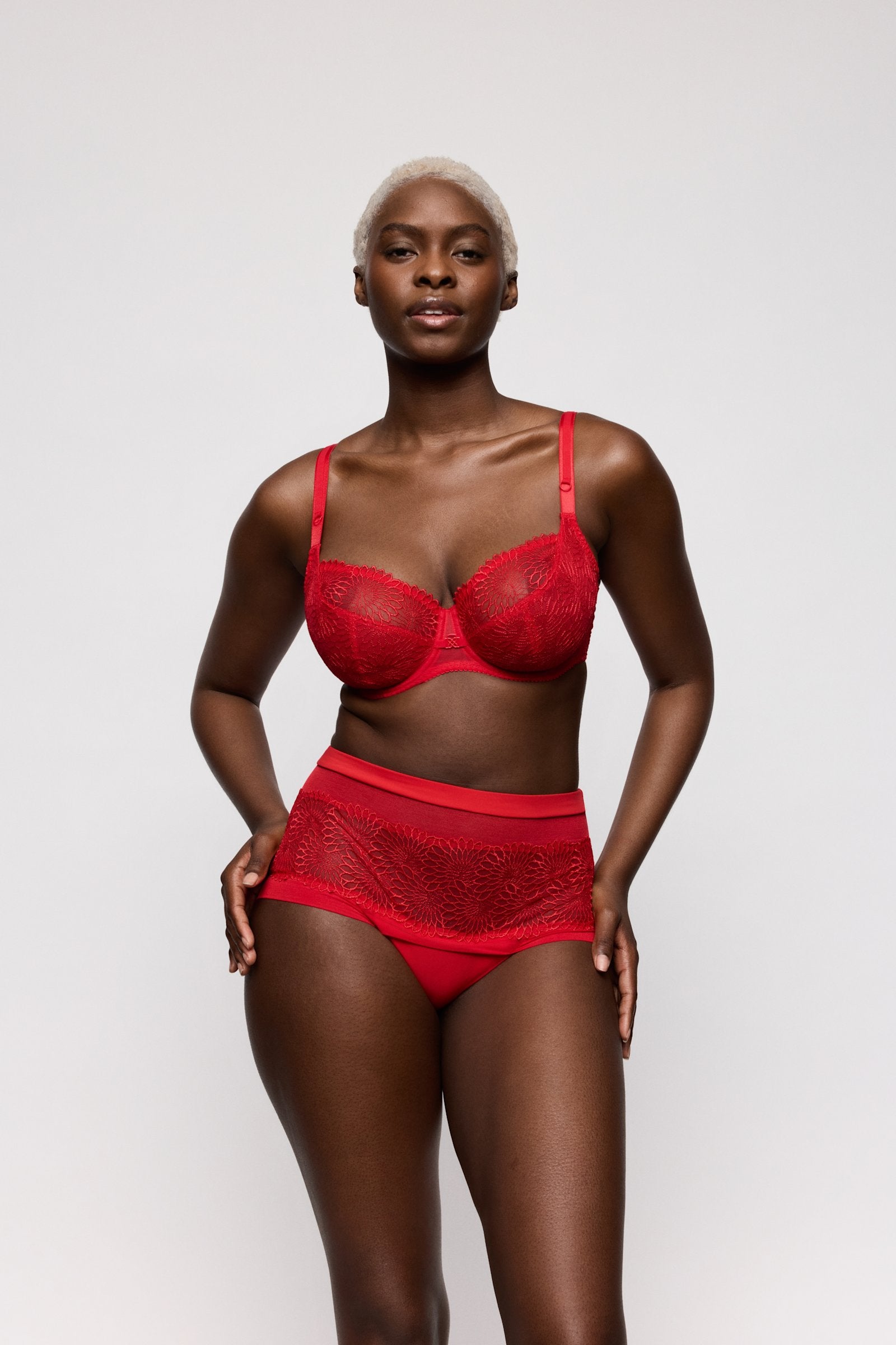 PrimaDonna Sophora Hotpant on model in True Red
