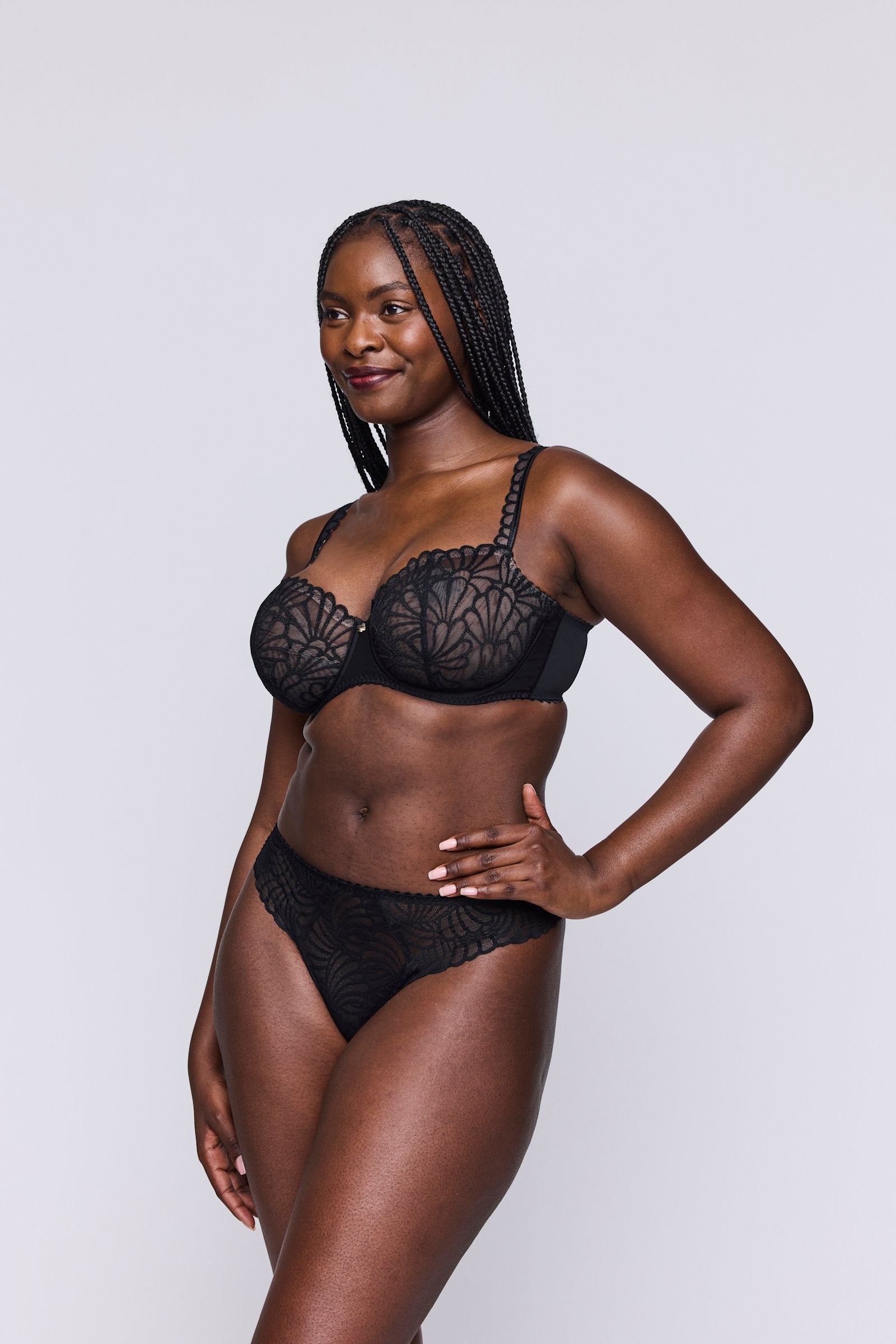 PrimaDonna Gallipoli Thong on model in Black