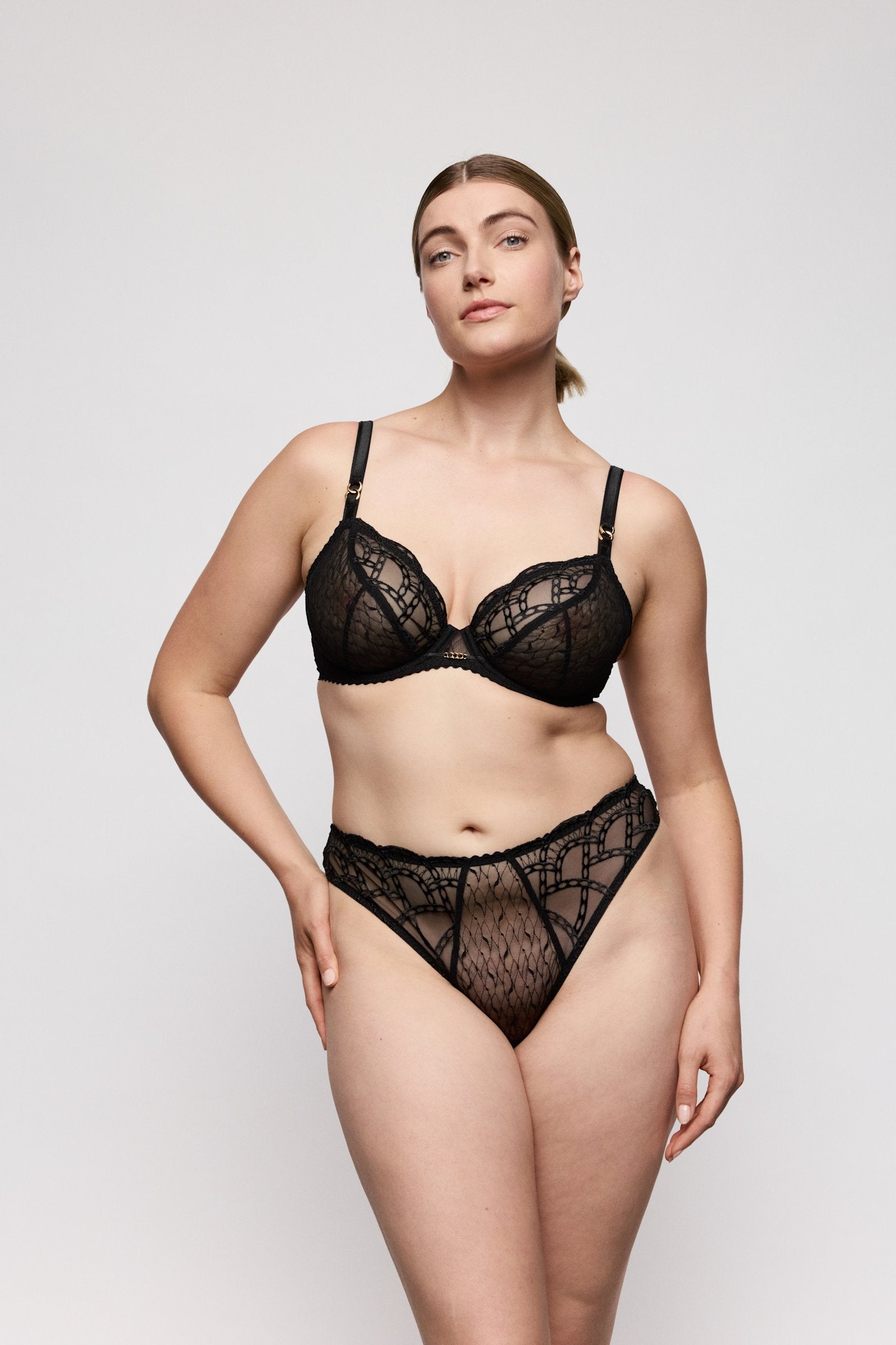 PrimaDonna Naica Thong on model in Black