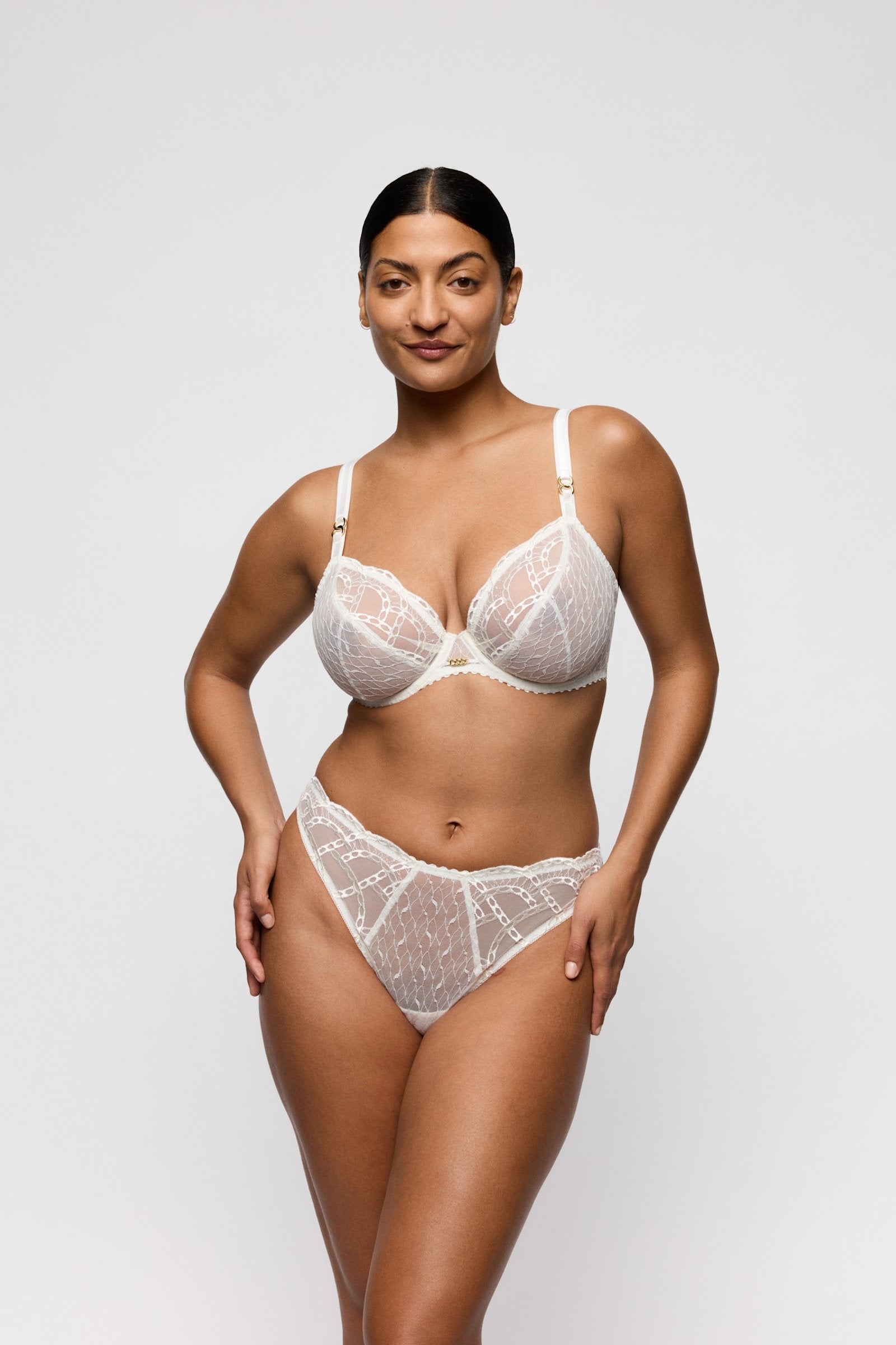 PrimaDonna Naica Thong on model in Natural