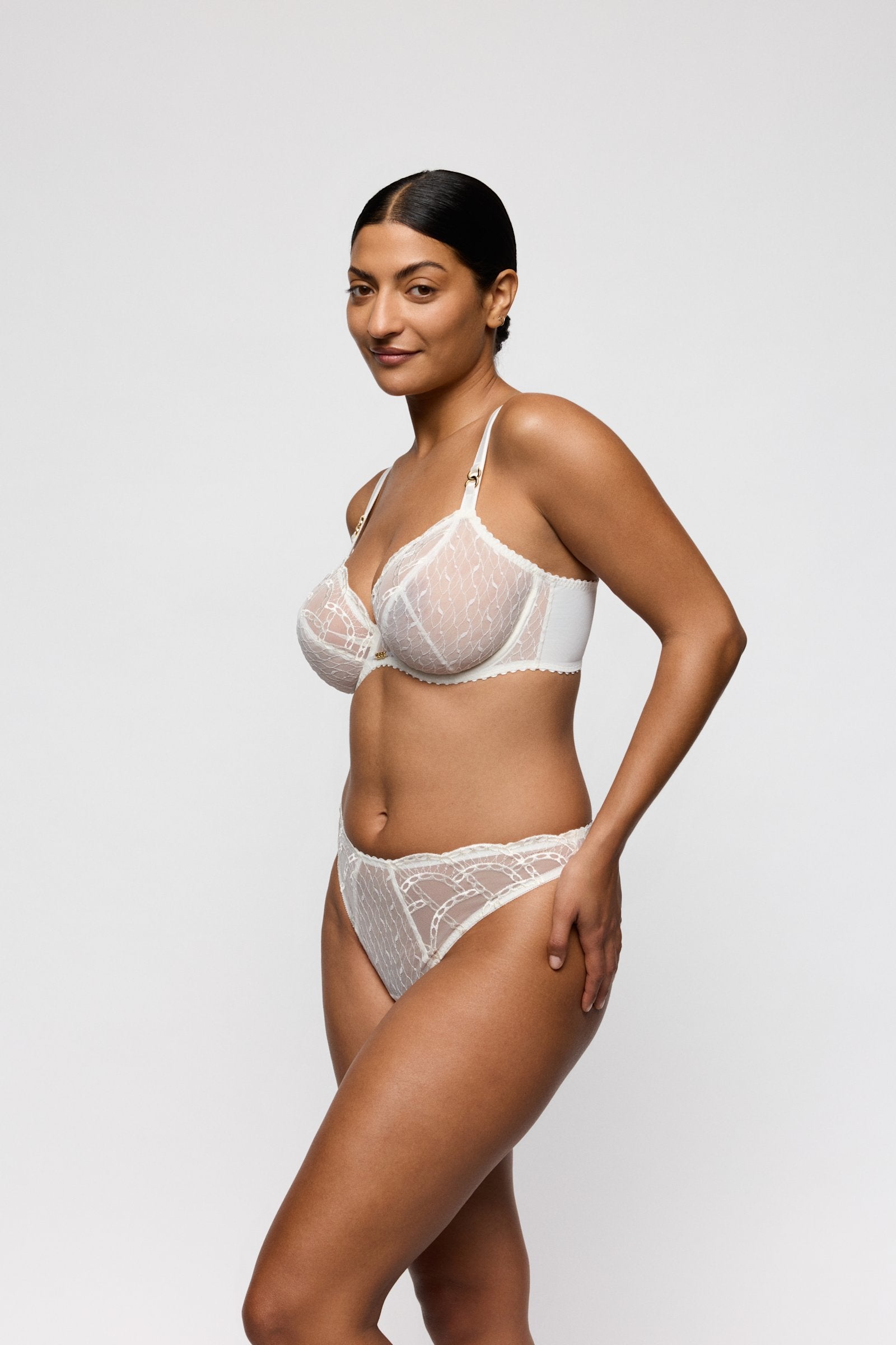 PrimaDonna Naica Thong on model in Natural