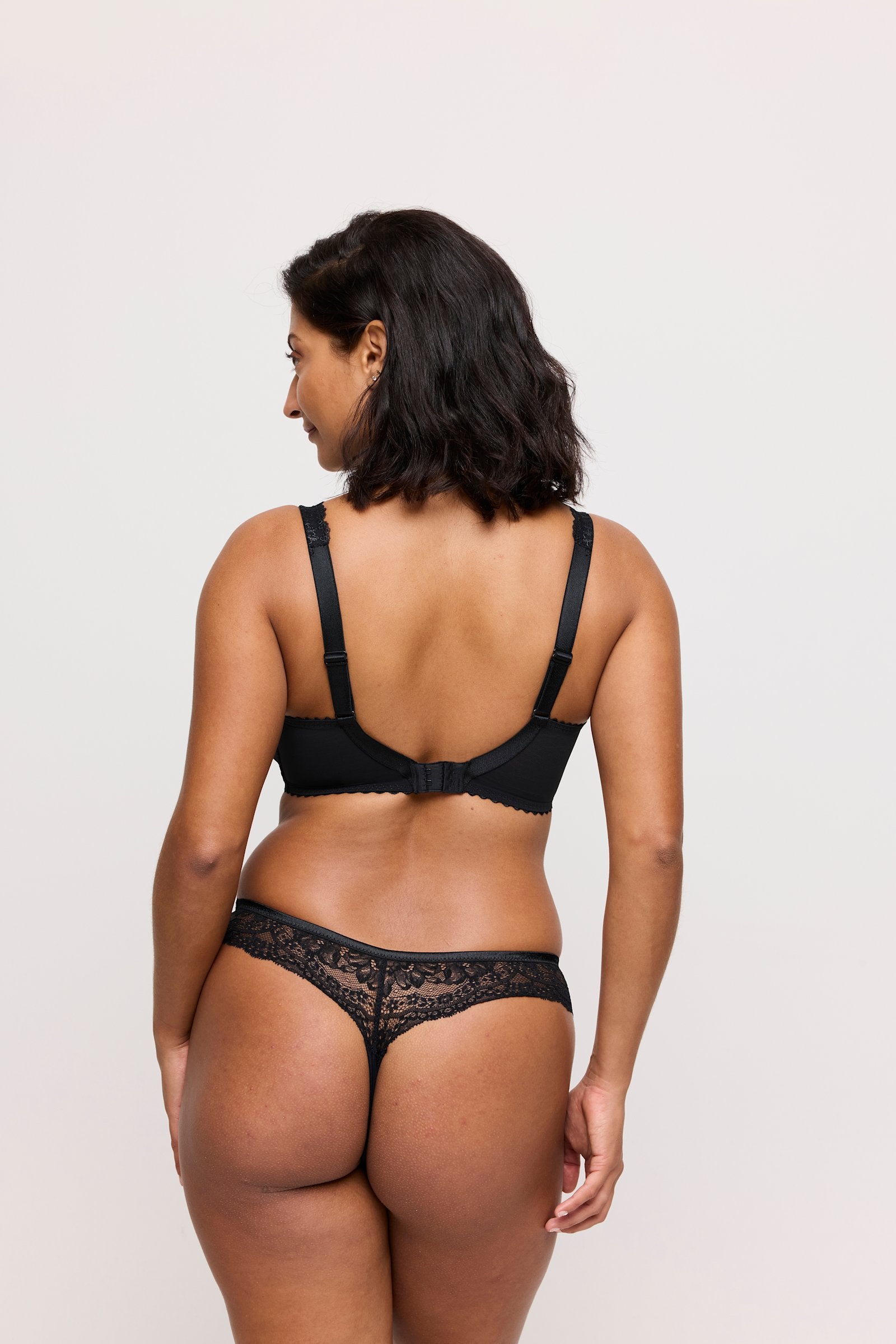 PrimaDonna Shimla Thong on model in Black