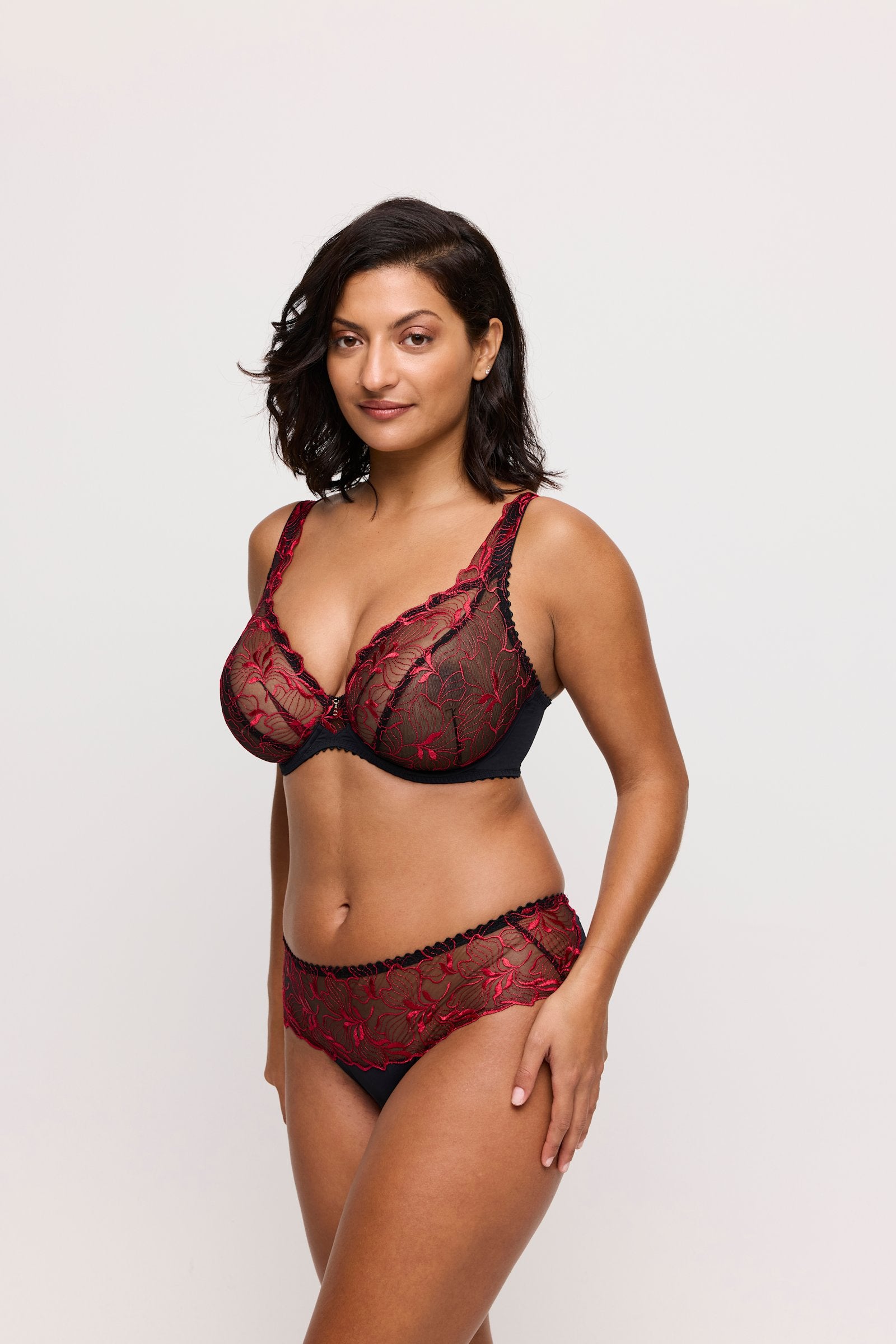 PrimaDonna Springdale Plunge Bra on model in Black Rose