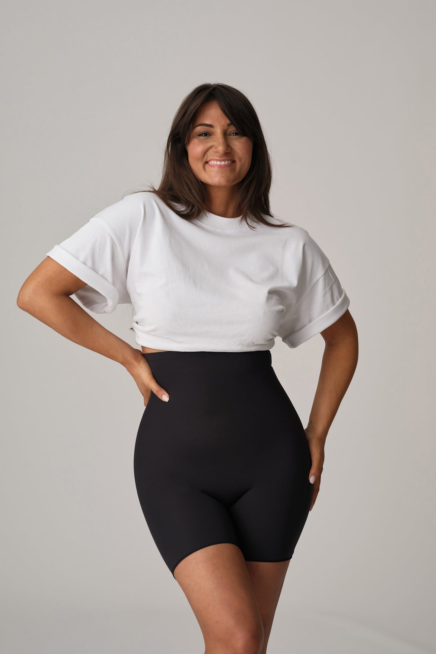 PrimaDonna Perle Shapewear Long-Leg Shaper on model in Charcoal
