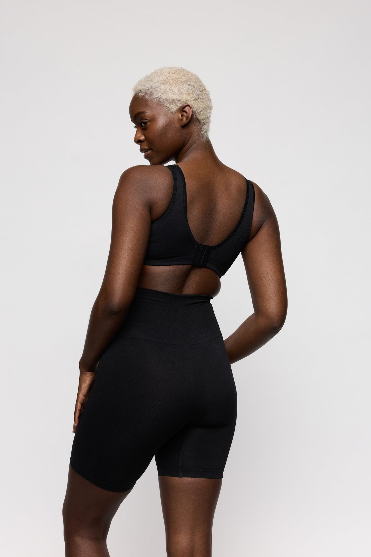 PrimaDonna Nudda Shapewear Long-Leg Shaper on model in Black