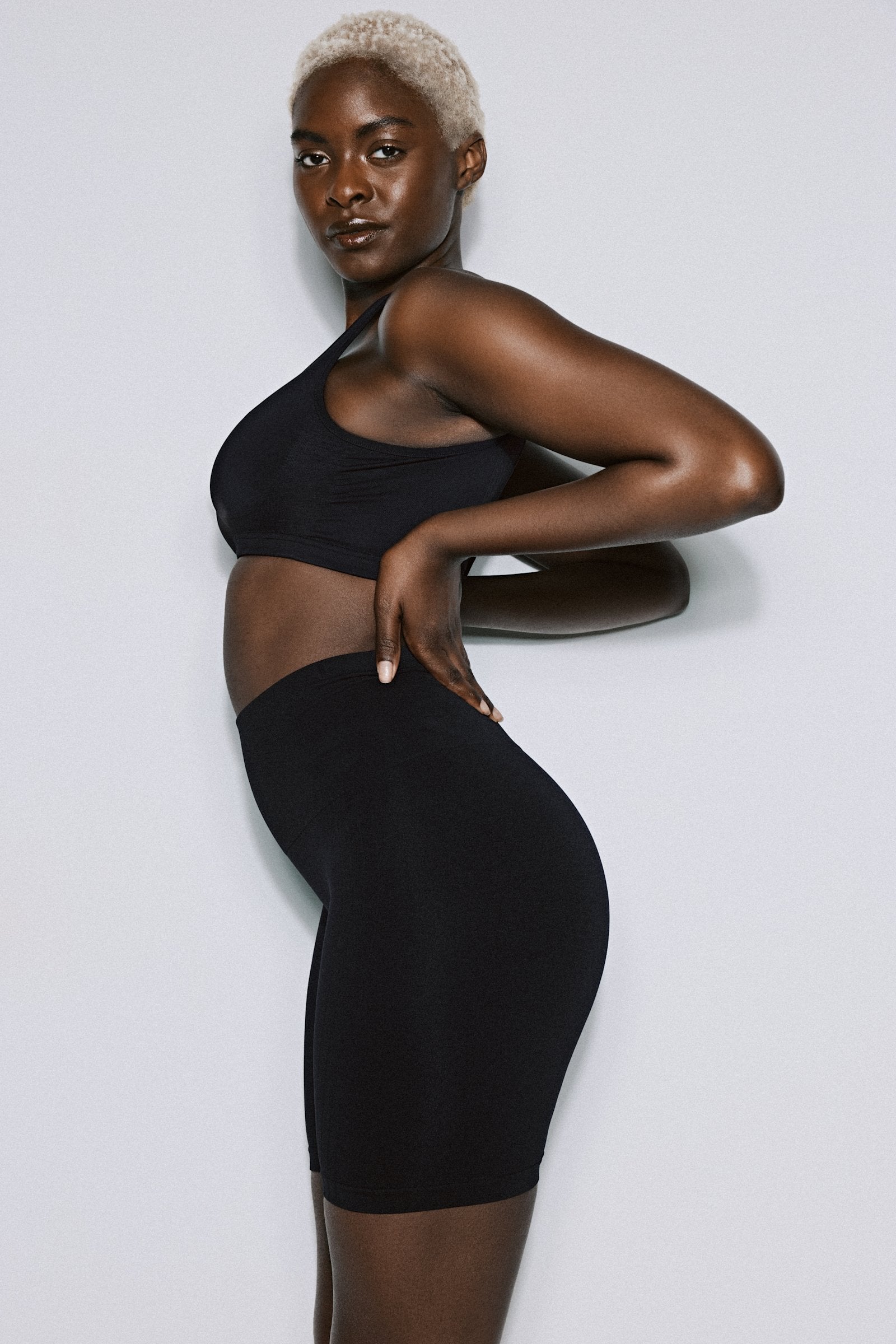 PrimaDonna Nudda Shapewear Long-Leg Shaper styled on model in Black