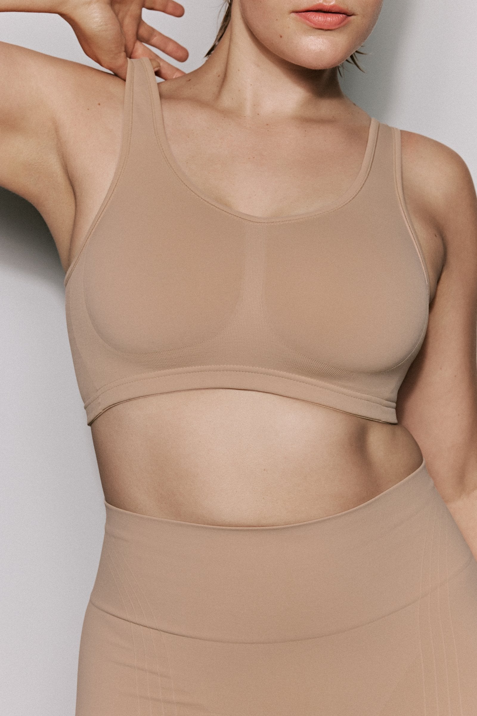 PrimaDonna Nudda Shapewear Long-Leg Shaper styled on model in Caffé Latte