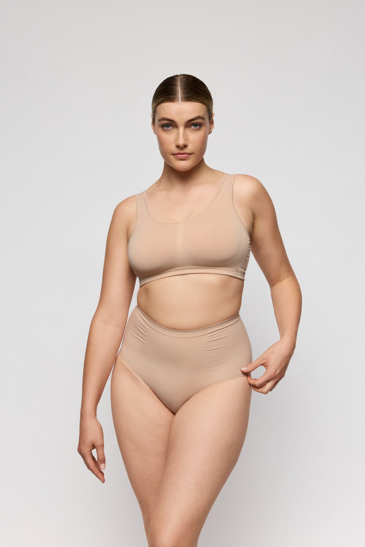 PrimaDonna Nudda Shapewear High Brief on model in Caffé Latte