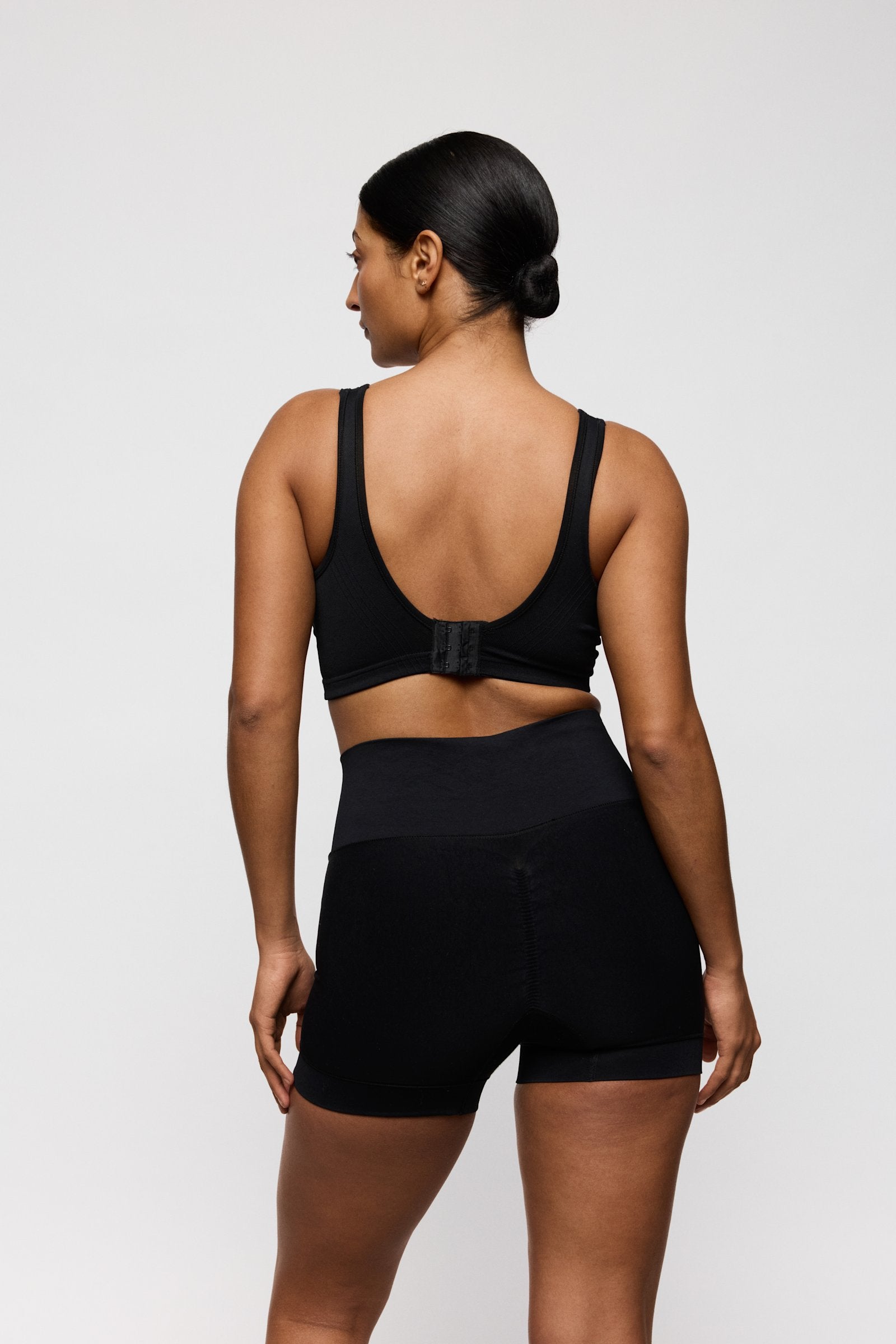 PrimaDonna Nudda Shapewear Long-Leg Shaper on model in Black
