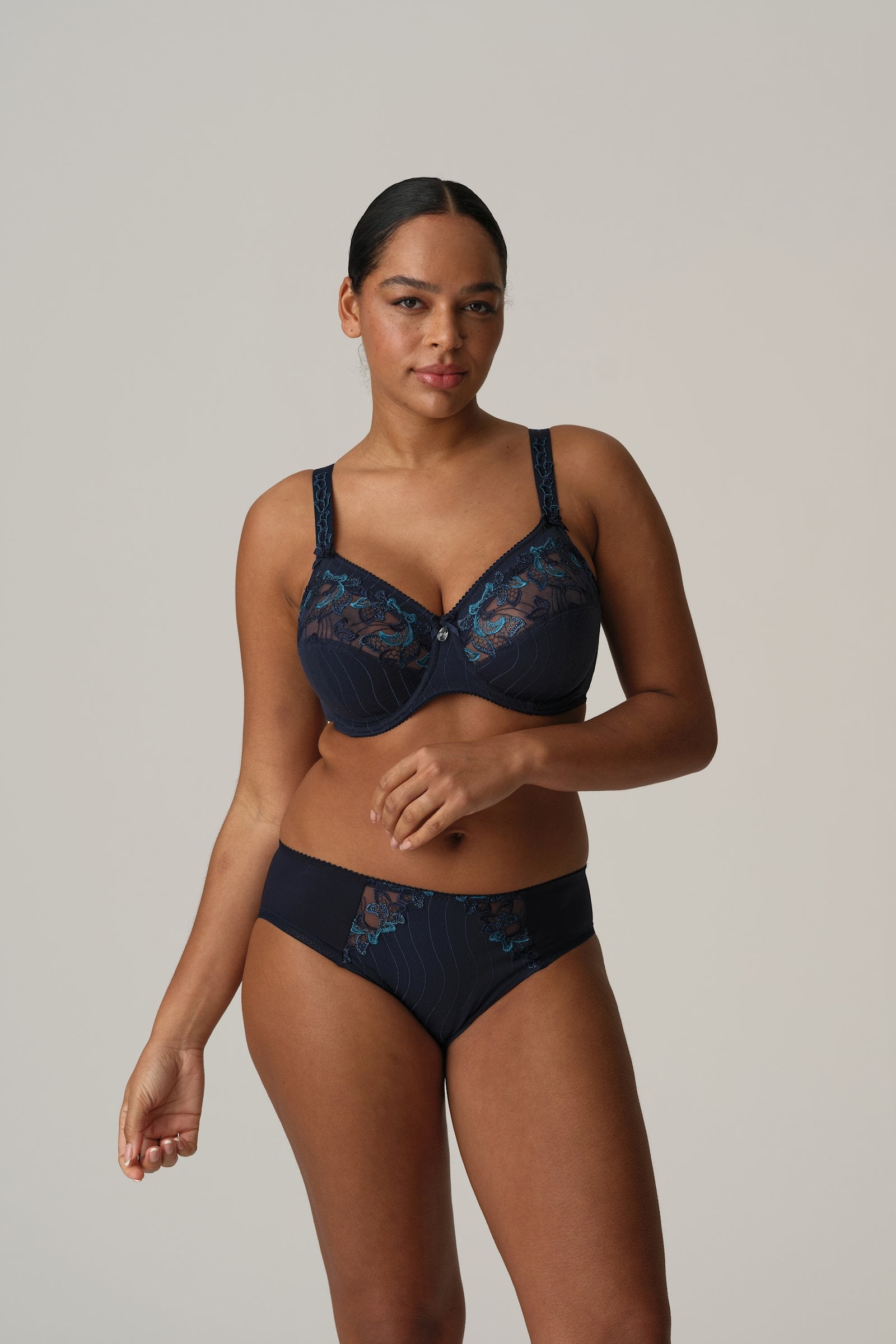 PrimaDonna Deauville Rio Brief on model in Velvet Blue