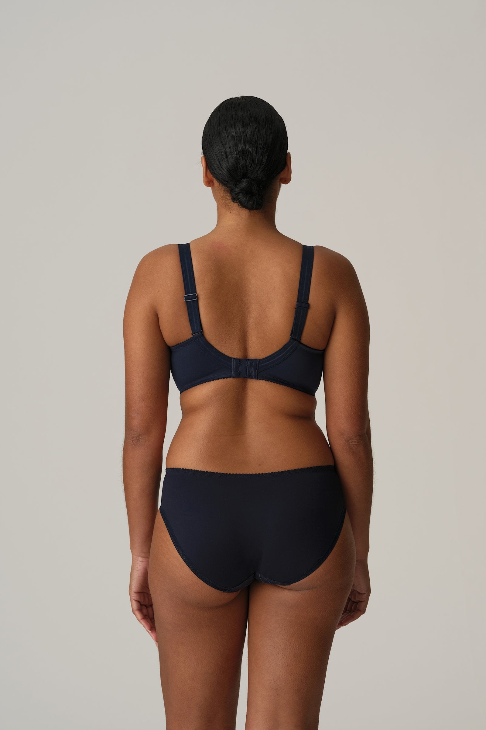 PrimaDonna Deauville Rio Brief on model in Velvet Blue