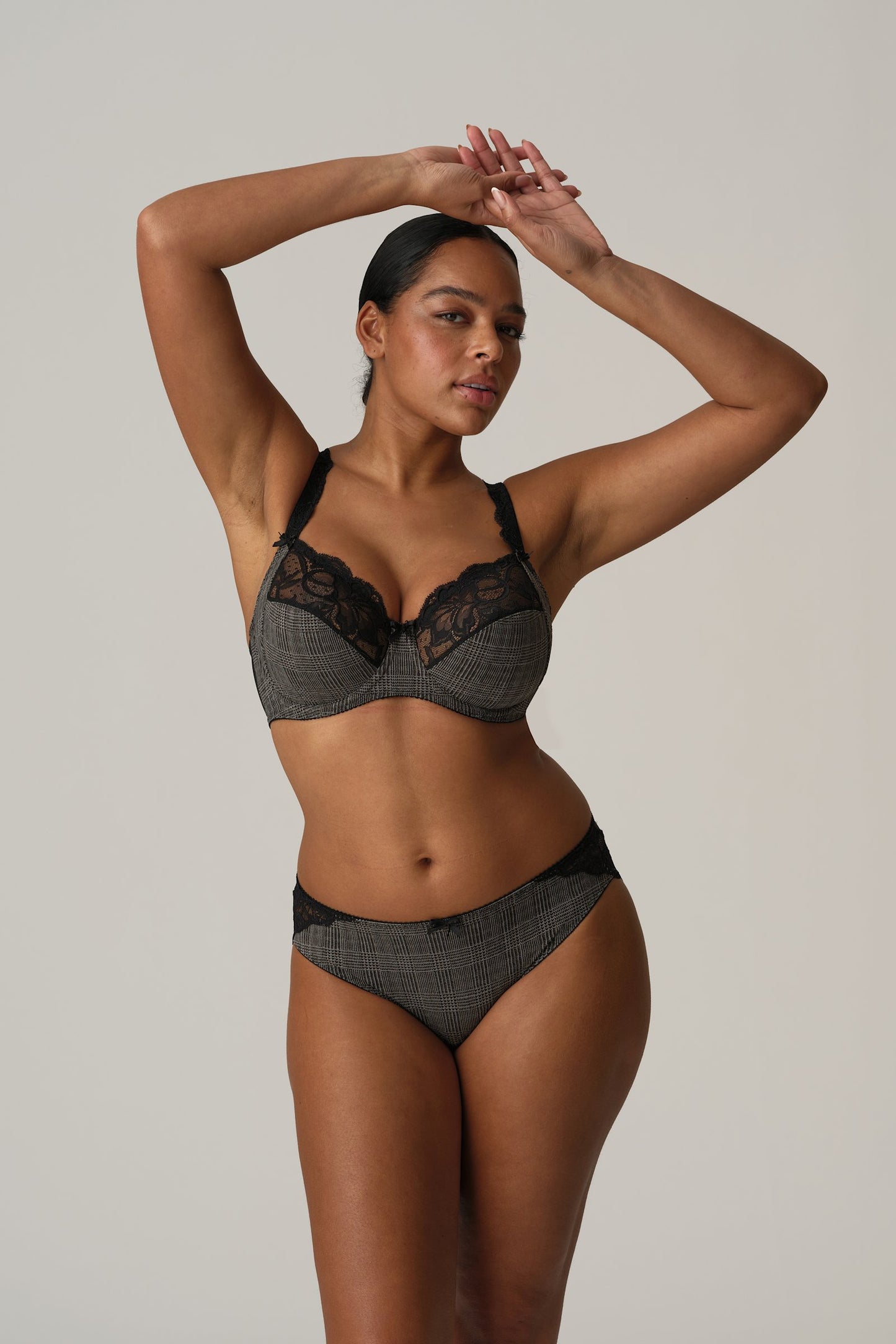 PrimaDonna Madison Rio Brief on model in Black Tailor