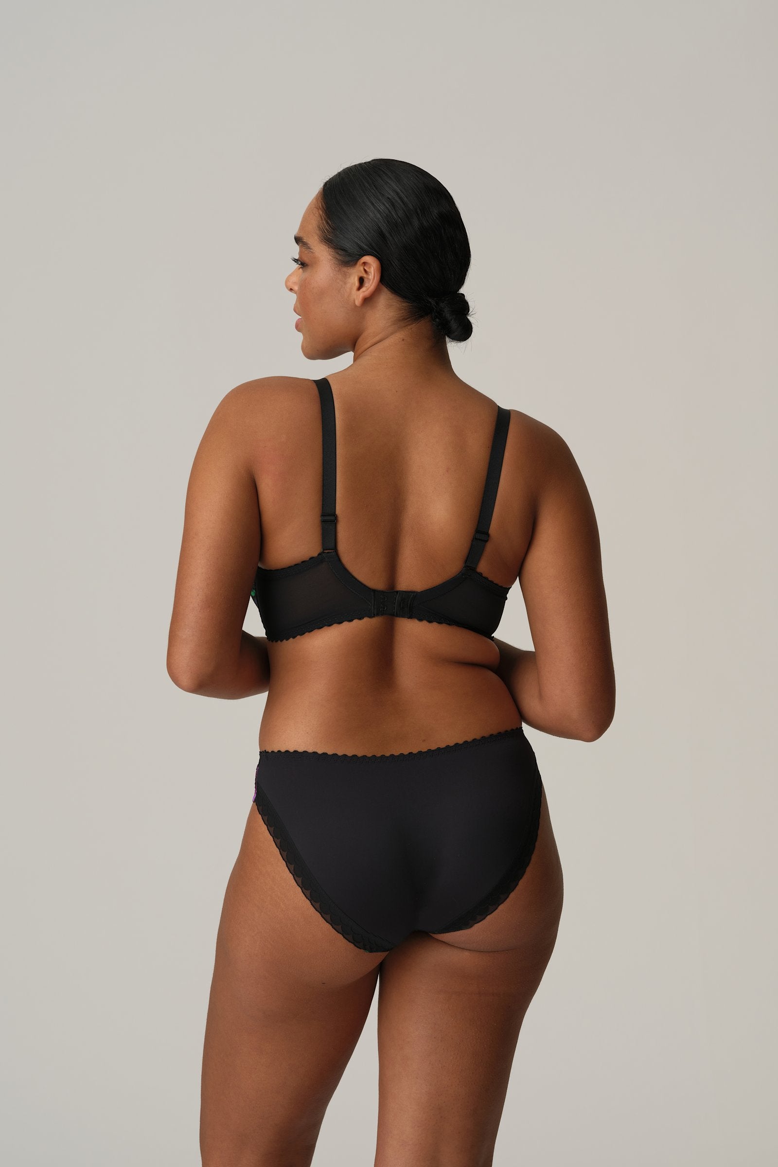 PrimaDonna San Angel Rio Brief on model in Peacock Feather