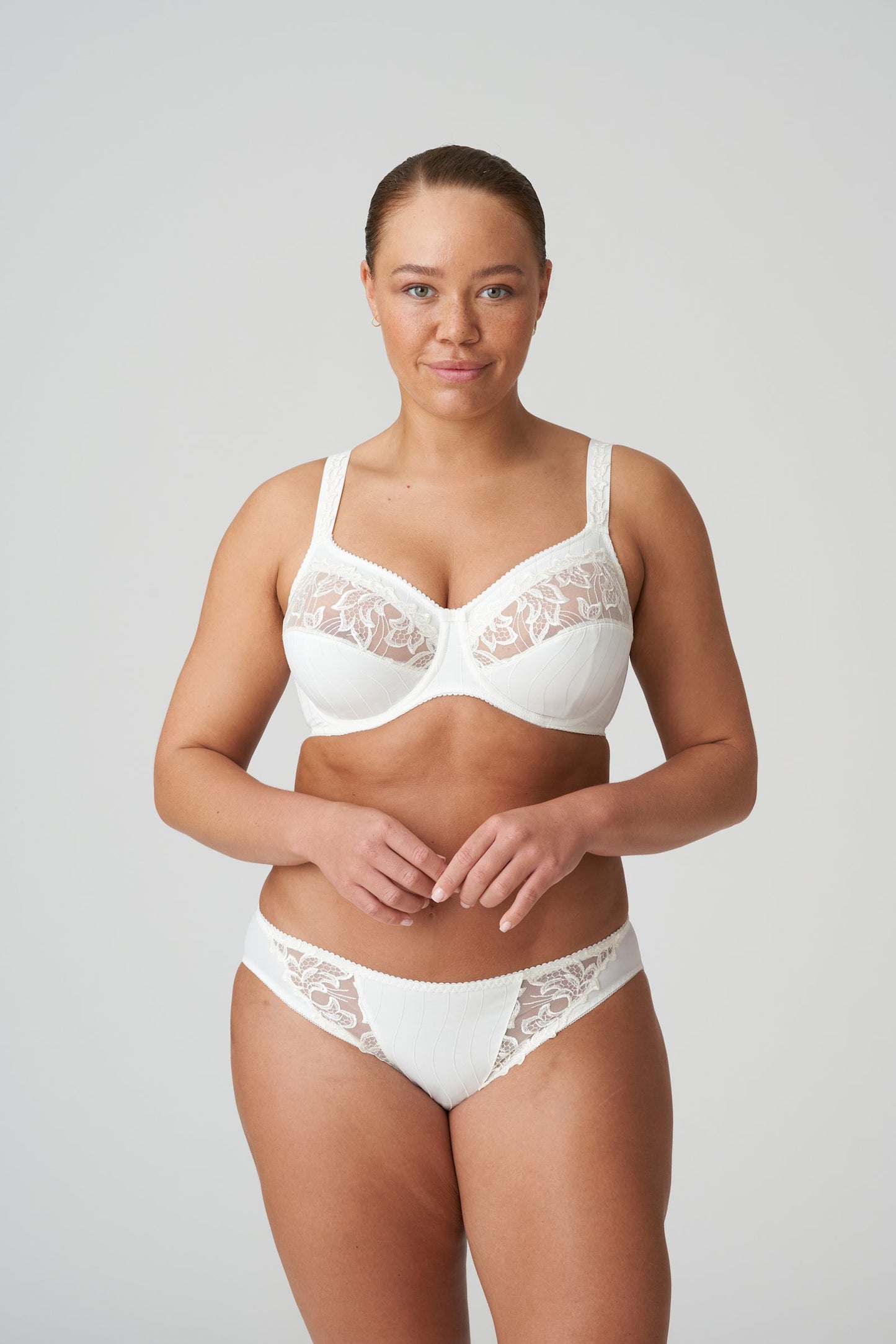 PrimaDonna Deauville Full Cup Bra on model in Natural