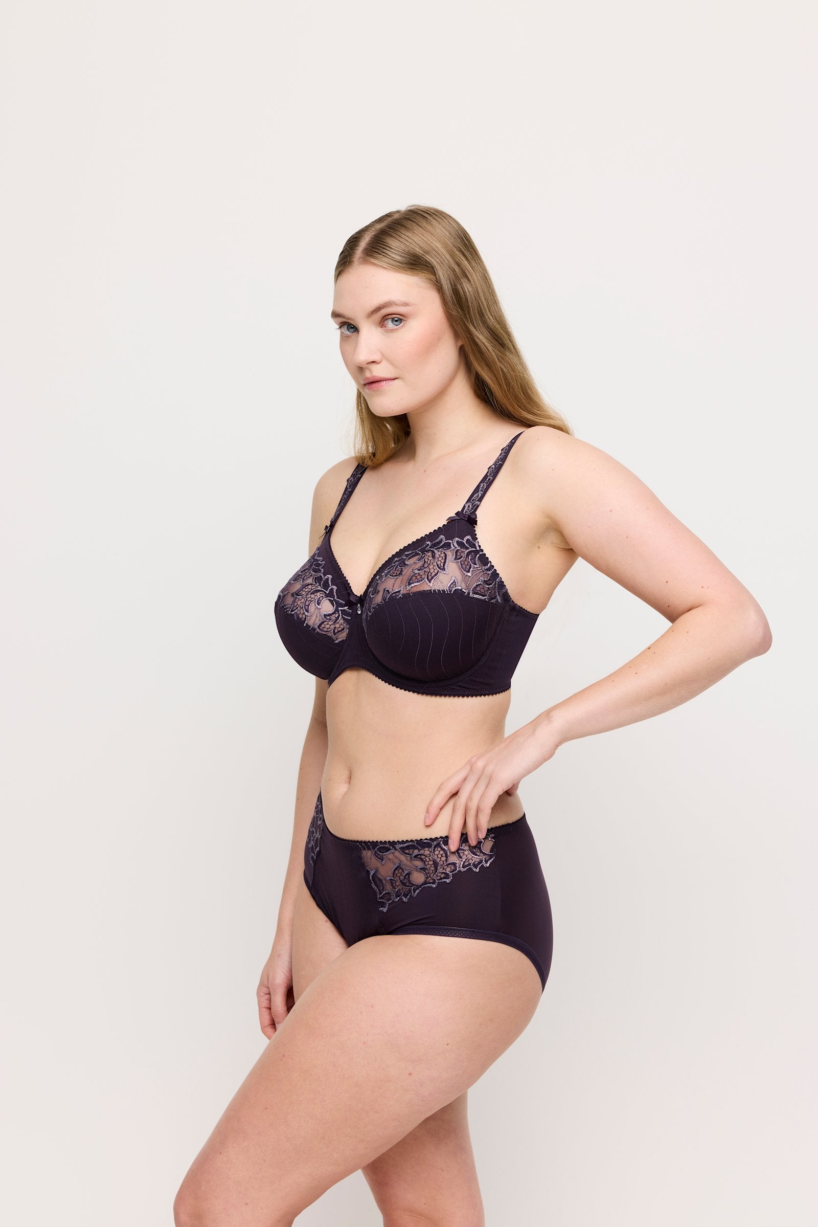 PrimaDonna Deauville Full Cup Bra on model in Amethyst Gem