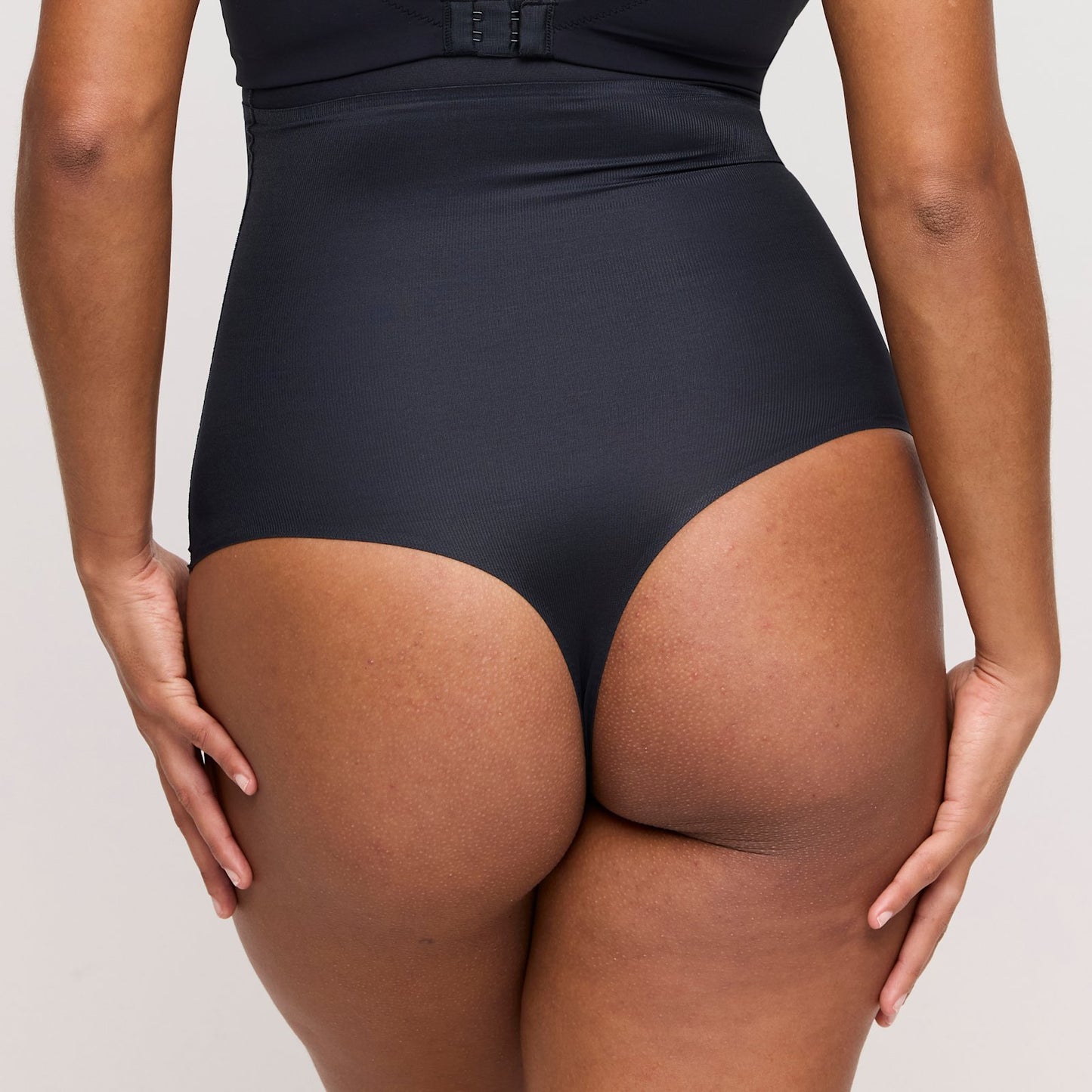 PrimaDonna Figuras Thong in Charcoal