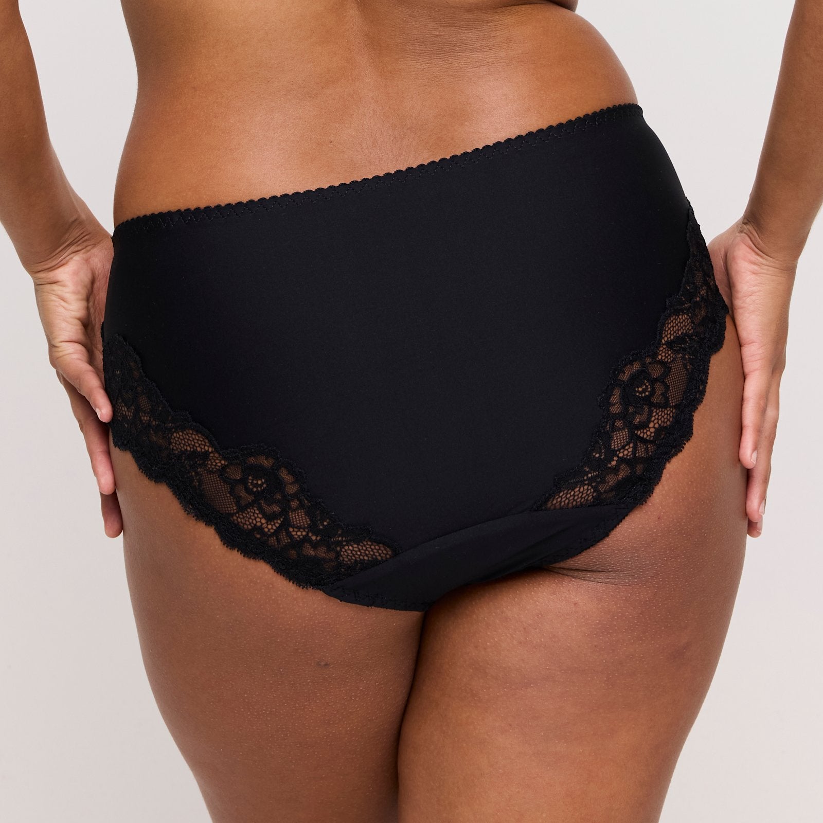PrimaDonna Madison Full Brief in Black