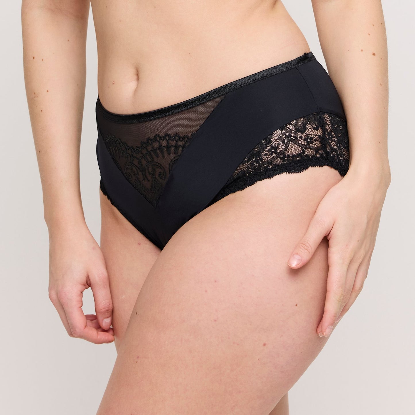 PrimaDonna Shimla Full Brief in Black