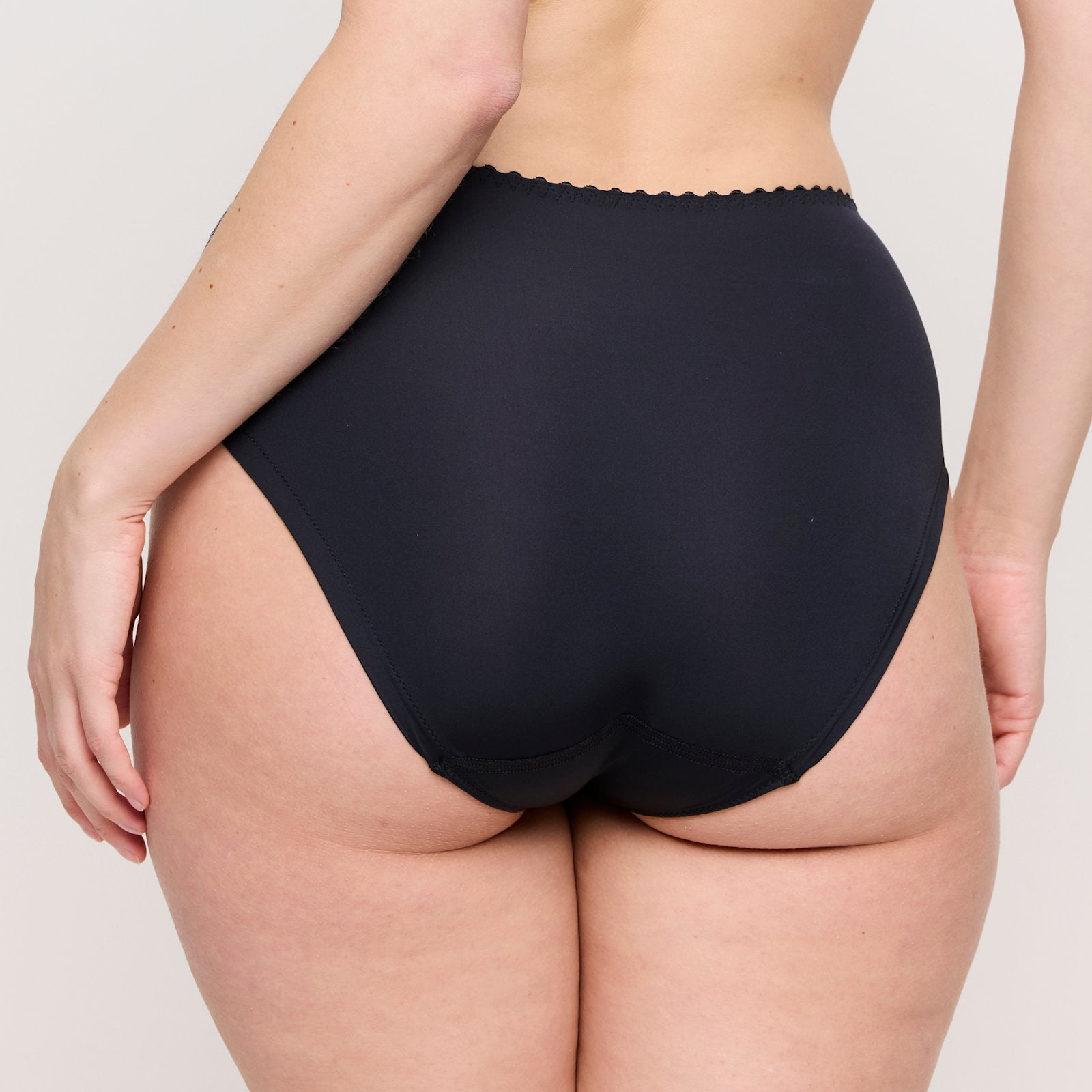 PrimaDonna Springdale Full Brief in Black Rose