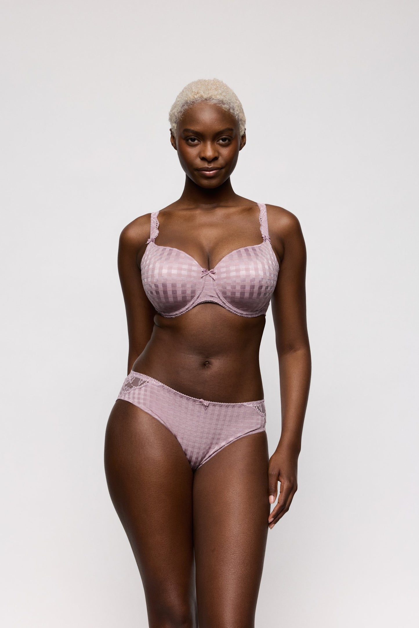 PrimaDonna Madison Plunge Bra on model in Soft Sand